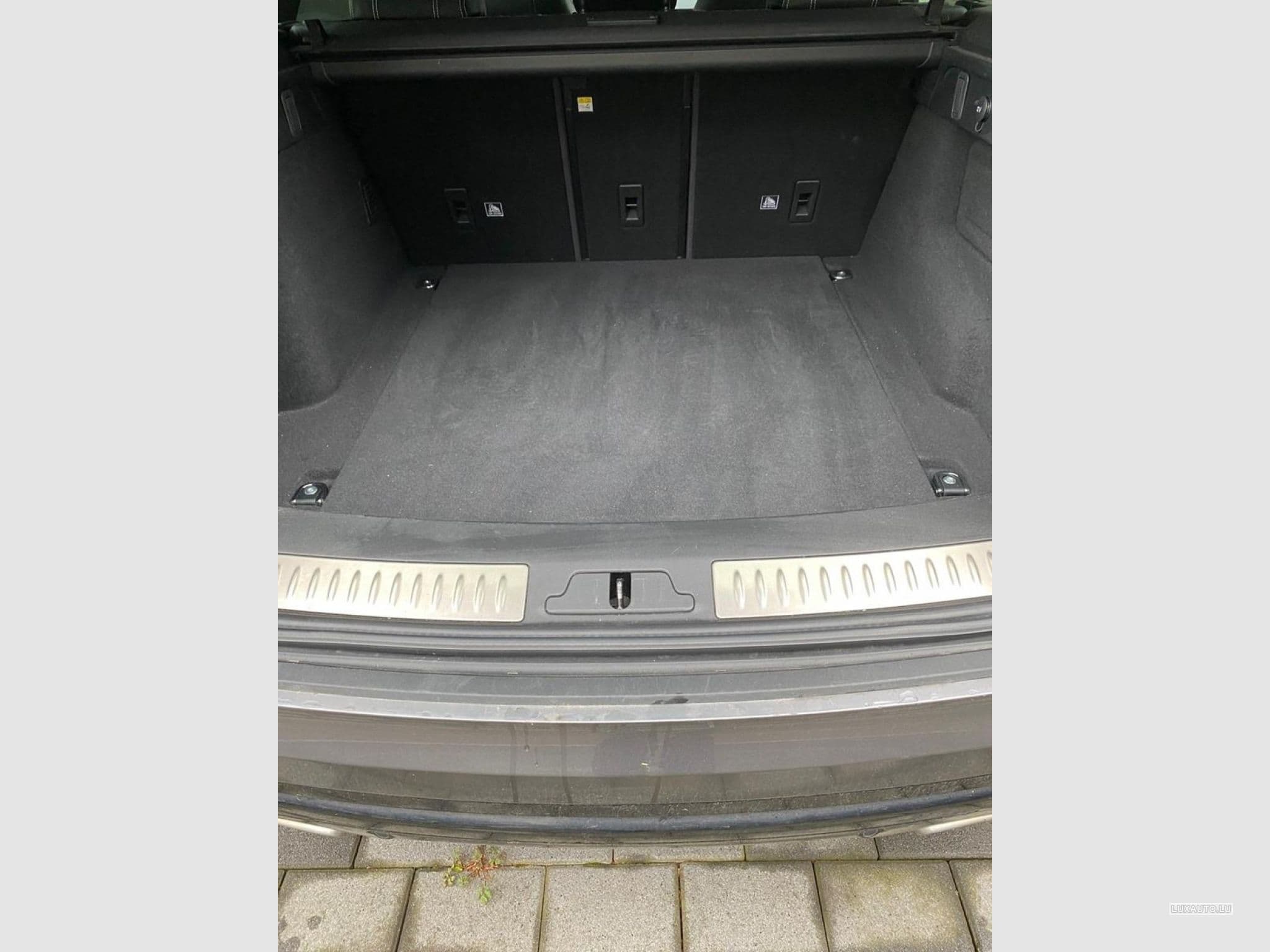 Land-Rover Range Rover Velar R Dynamic SE D275 (2019) - Foto 9