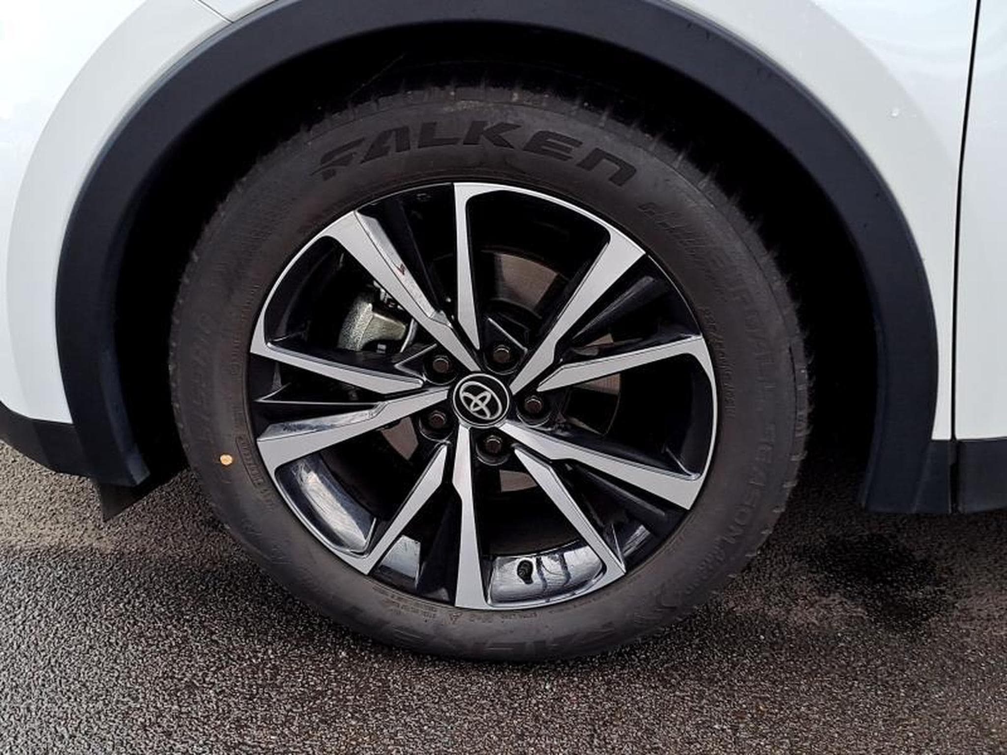 Toyota C-HR Dynamic Plus BI TONE (2024) - Photo 16