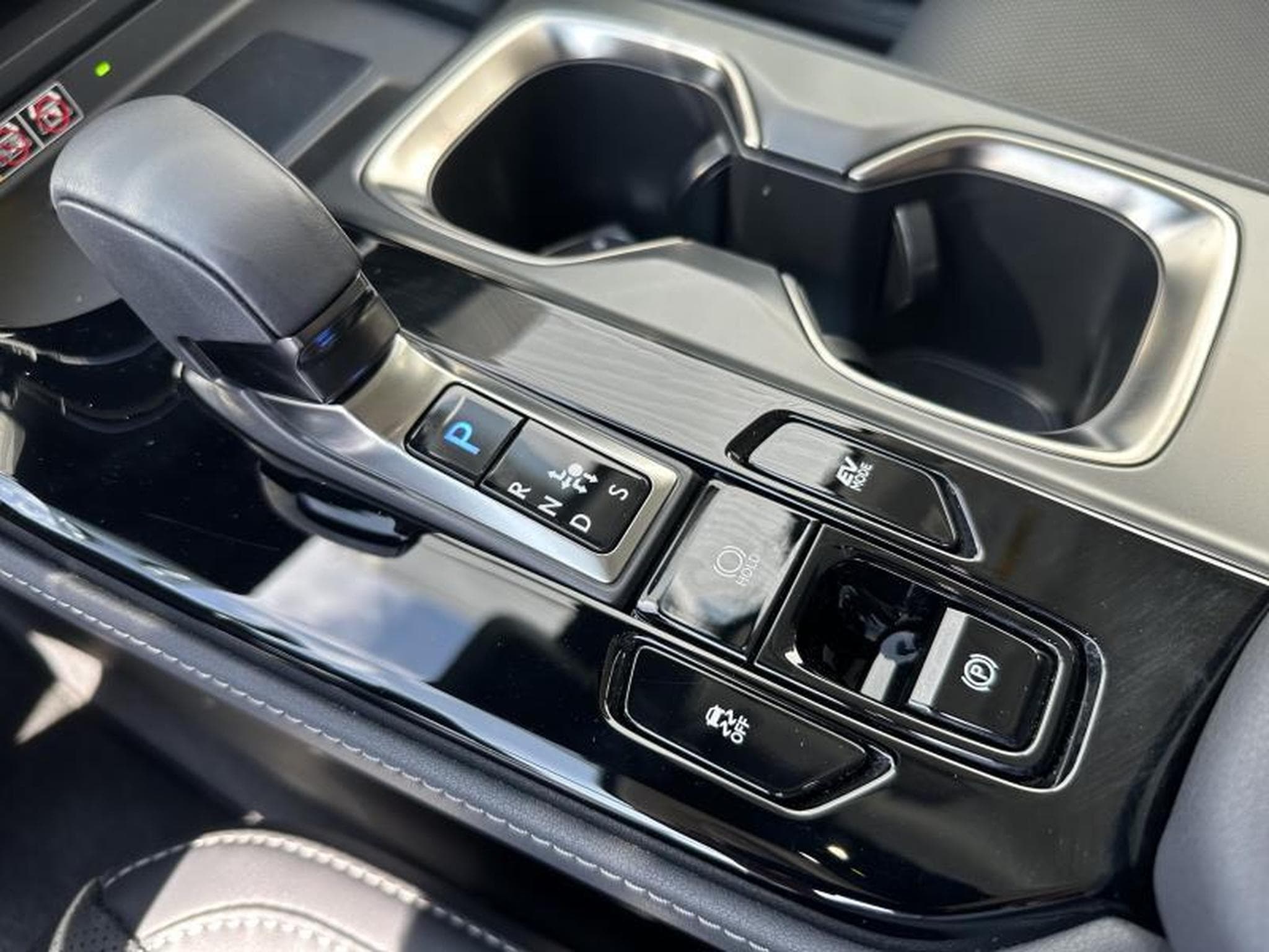 Lexus NX Business Line (2023) - Foto 16