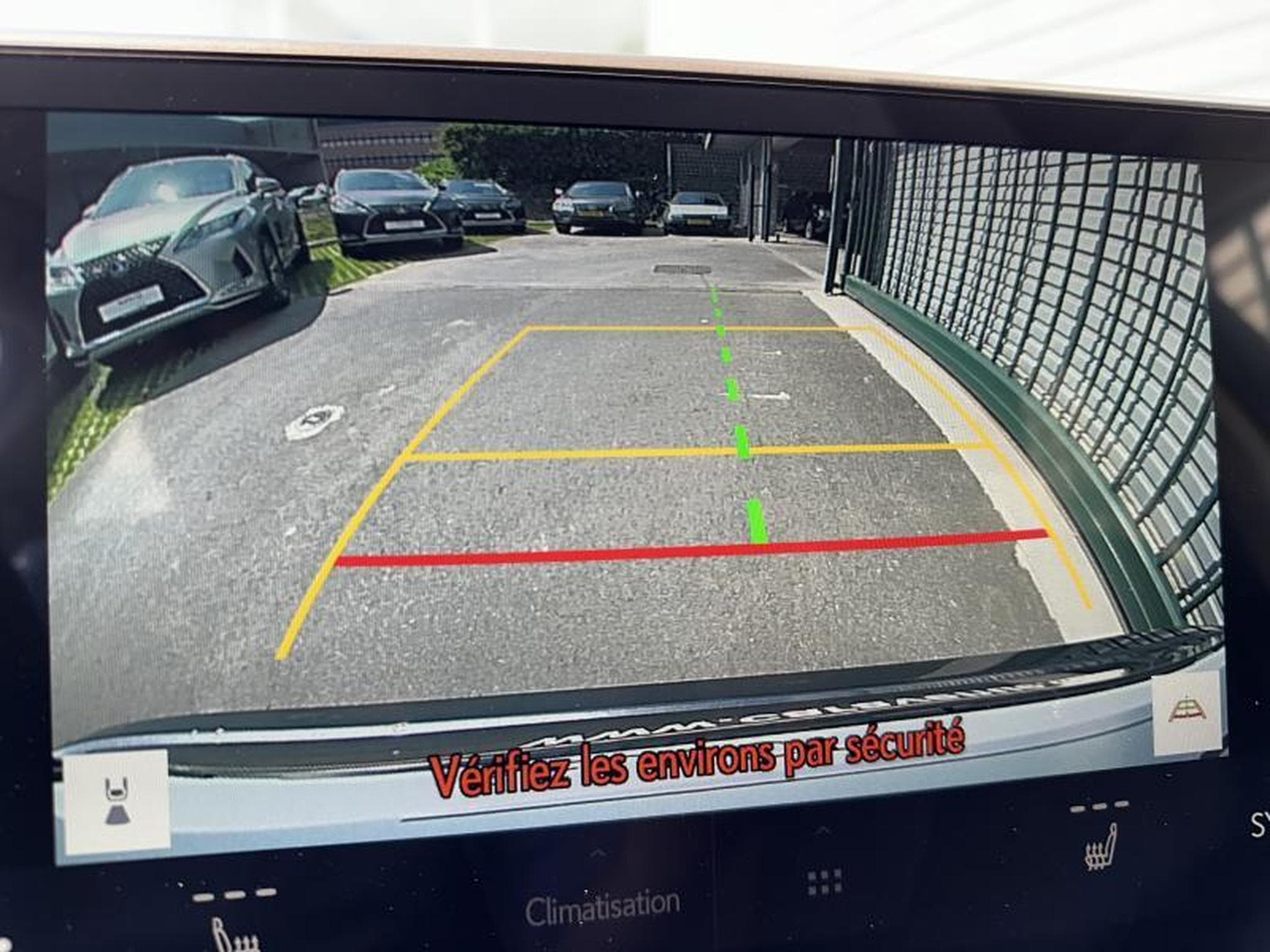 Lexus NX Business Line (2023) - Foto 18