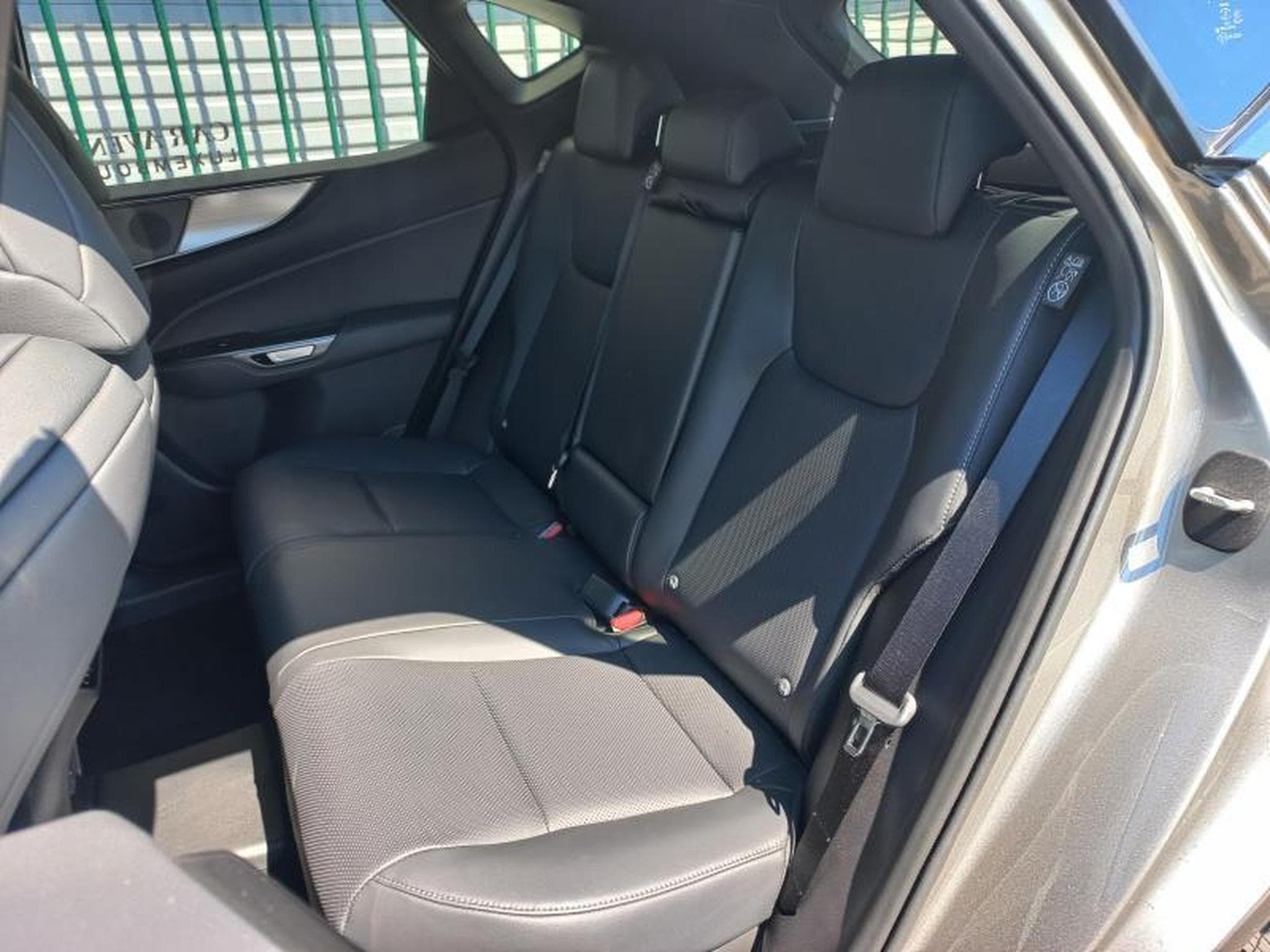 Lexus NX F SPORT Line (2024) - Foto 14