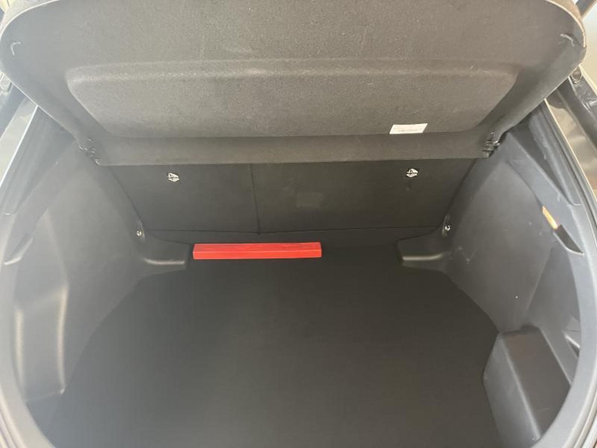 Toyota C-HR Dynamic Plus Mono-Tone (2024) - Photo 17