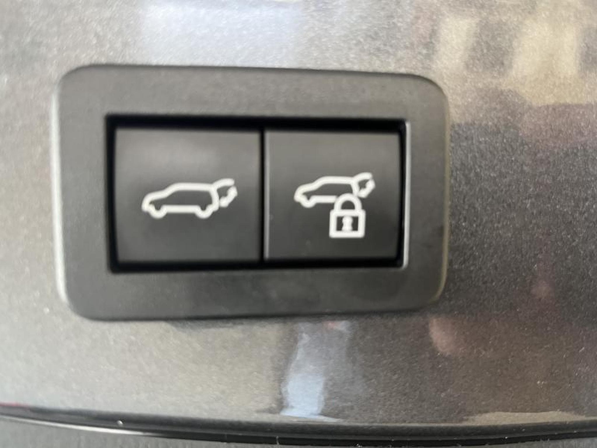 Toyota C-HR Dynamic Plus Mono-Tone (2024) - Photo 18