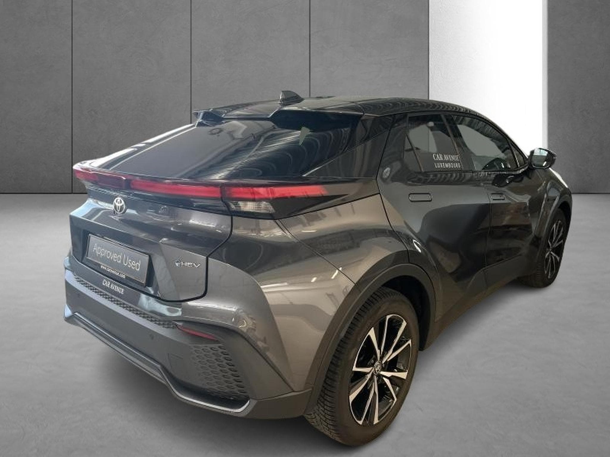Toyota C-HR Dynamic Plus Mono-Tone (2024) - Photo 19