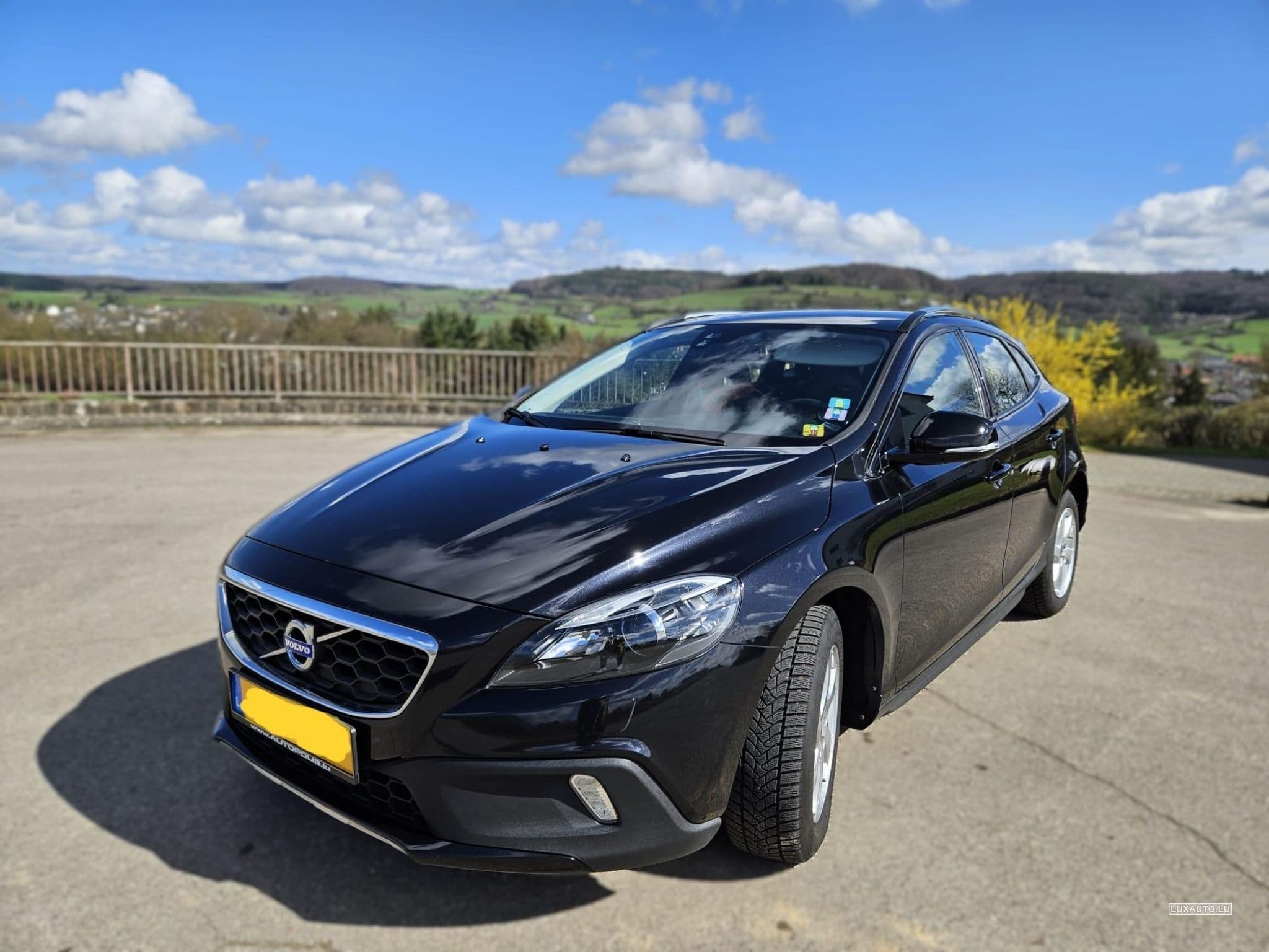 Volvo V40 Cross Country D3 You (2014) - Photo 1