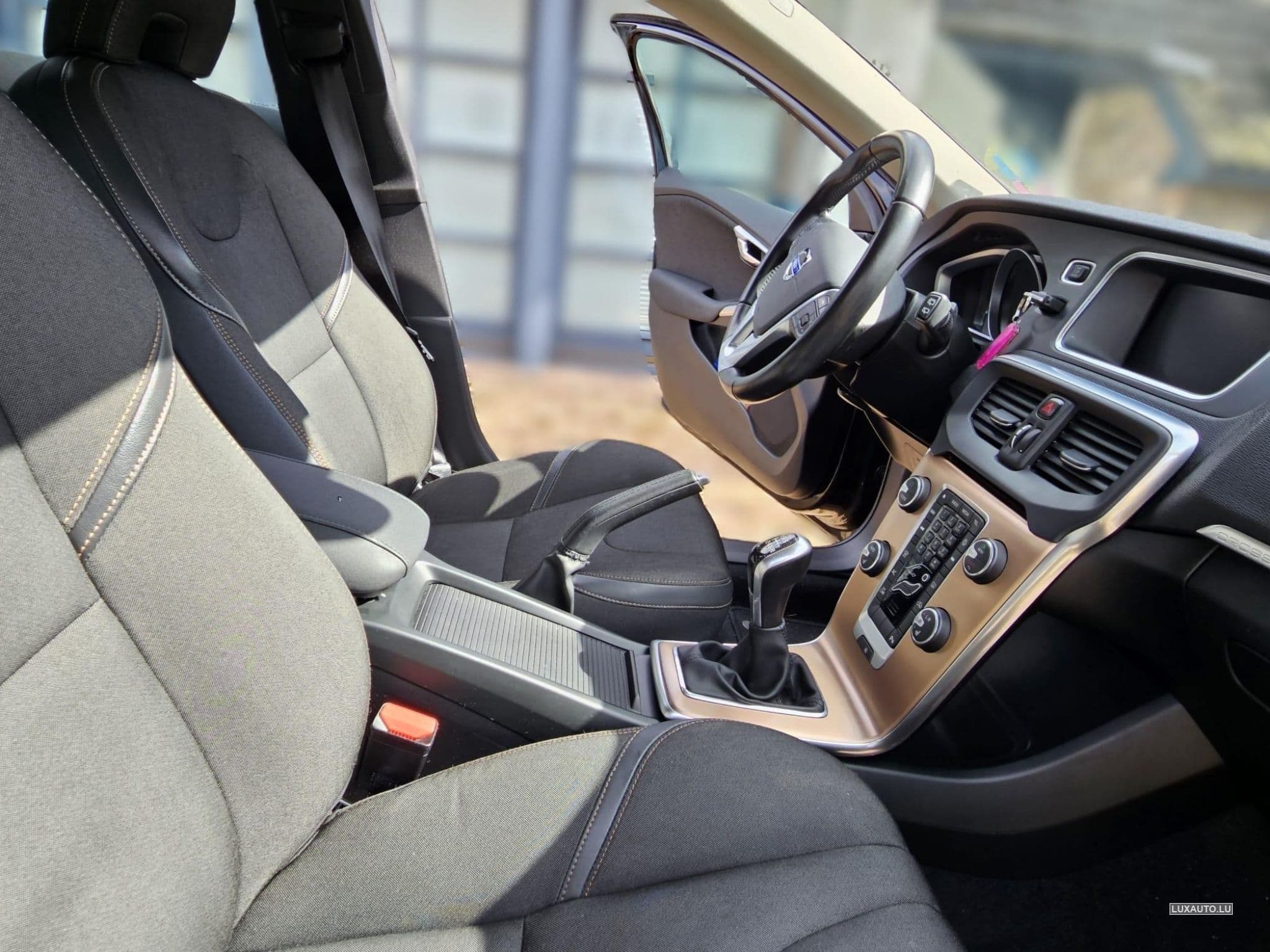 Volvo V40 Cross Country D3 You (2014) - Photo 8