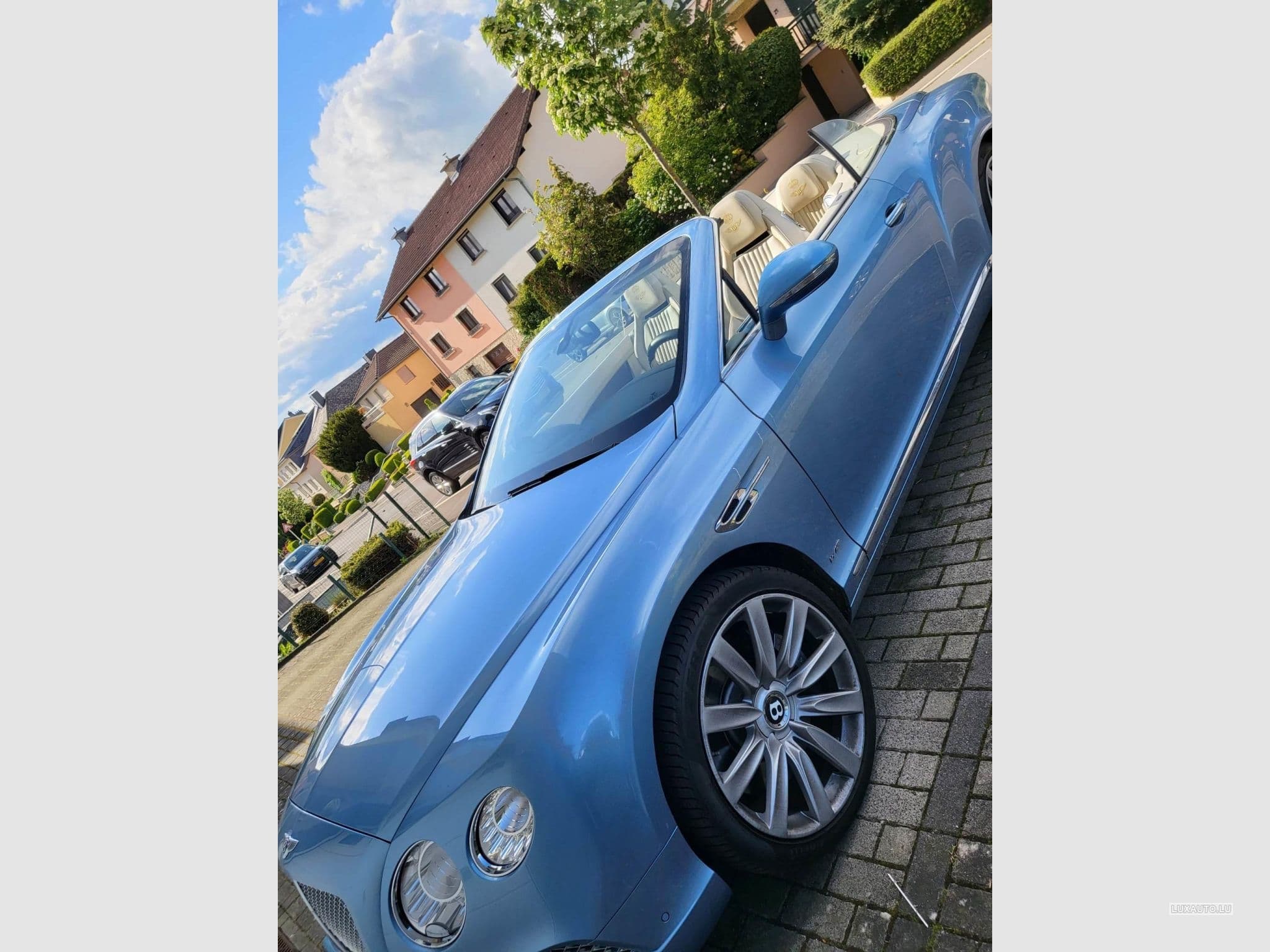 Bentley Continental GTC (2016) - Photo 2