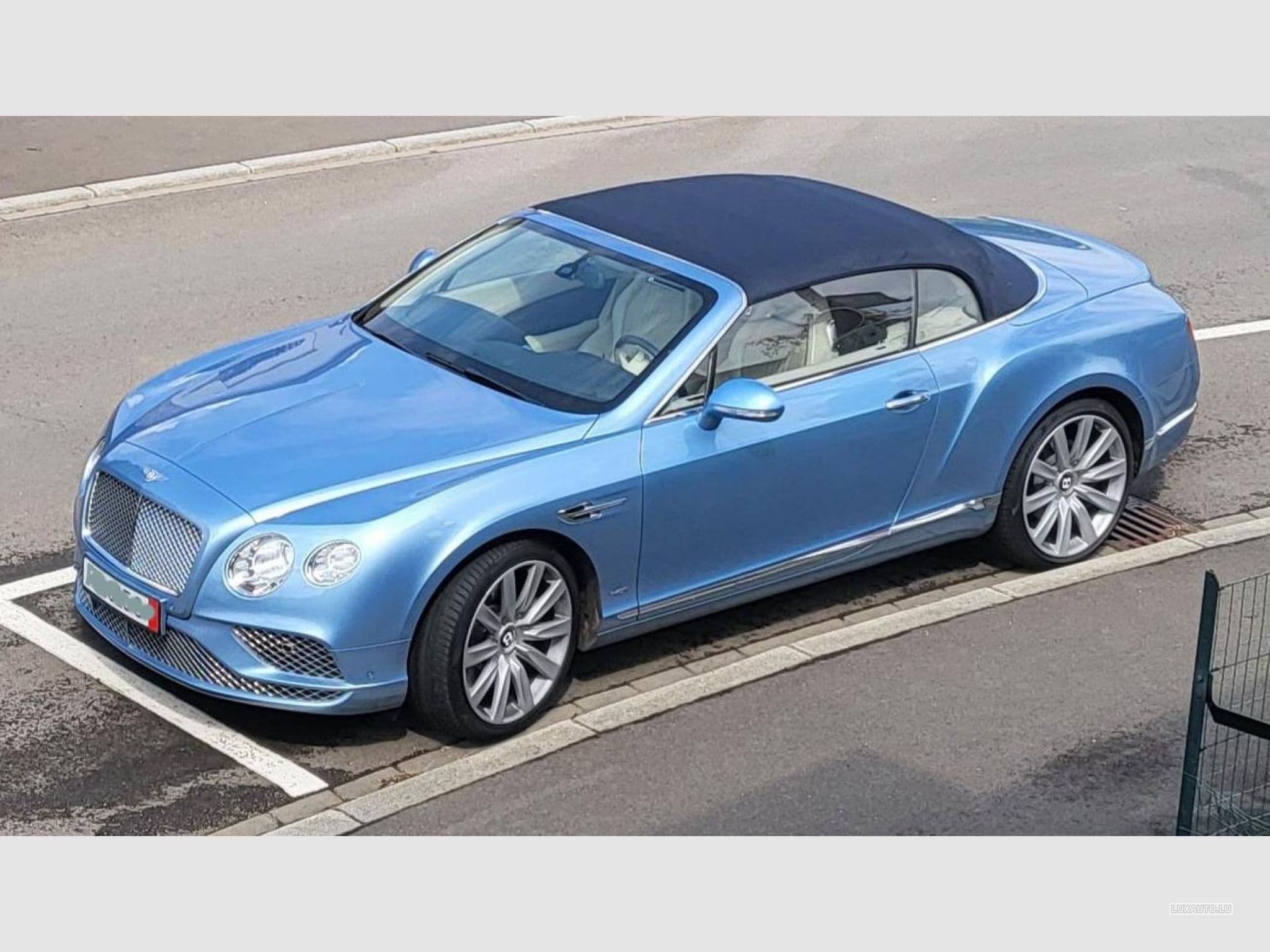 Bentley Continental GTC (2016) - Photo 3