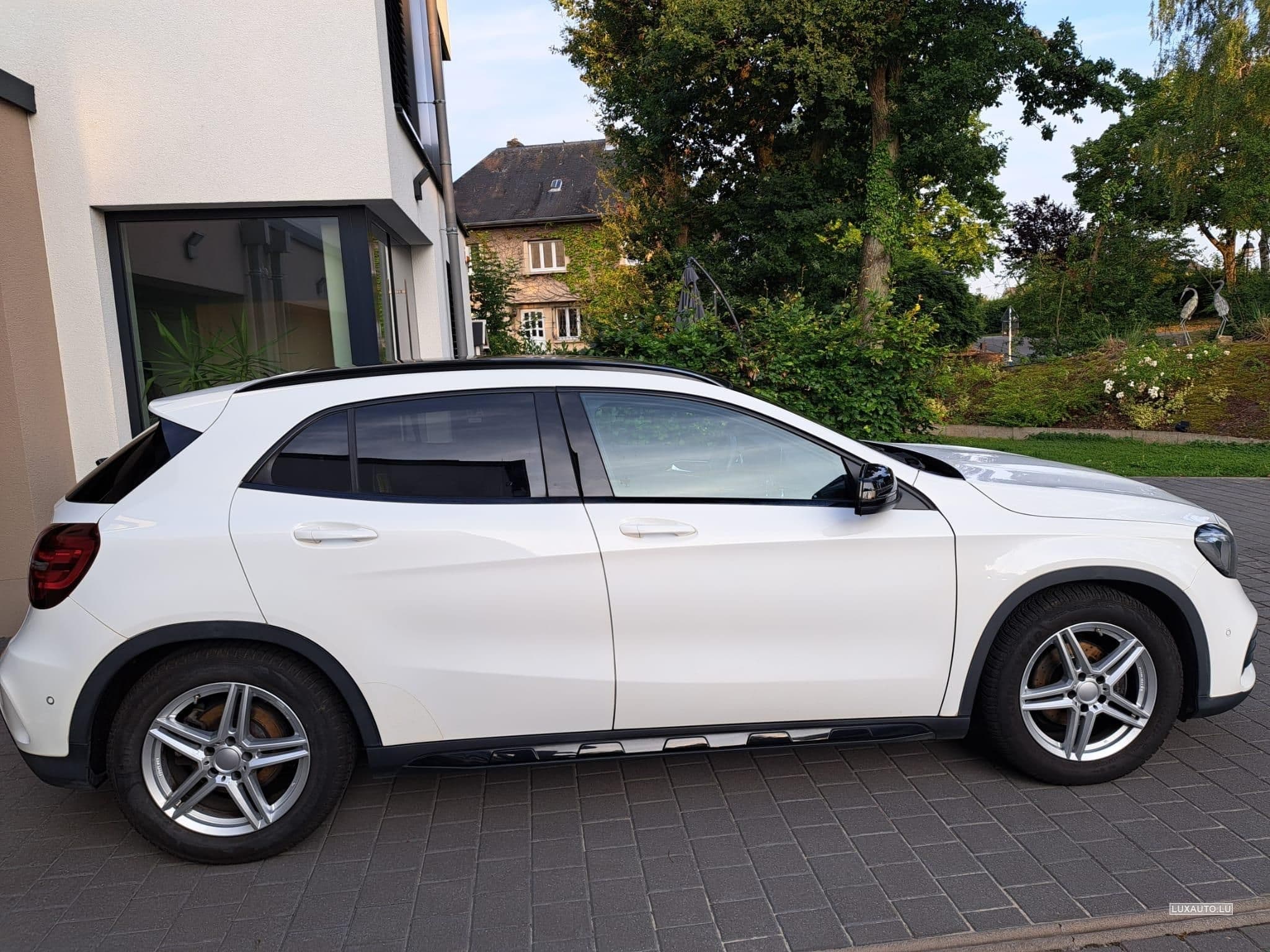 Mercedes GLA 180 AMG Line / night edition (2018) - Foto 2