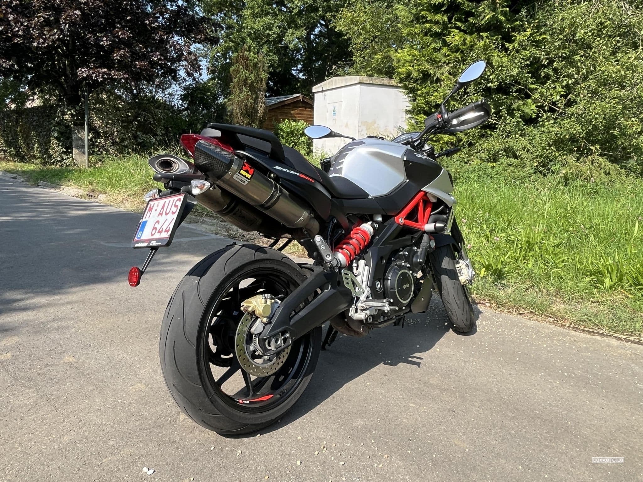 Aprilia Shiver Ligne Akrapovic (2019) - Foto 8