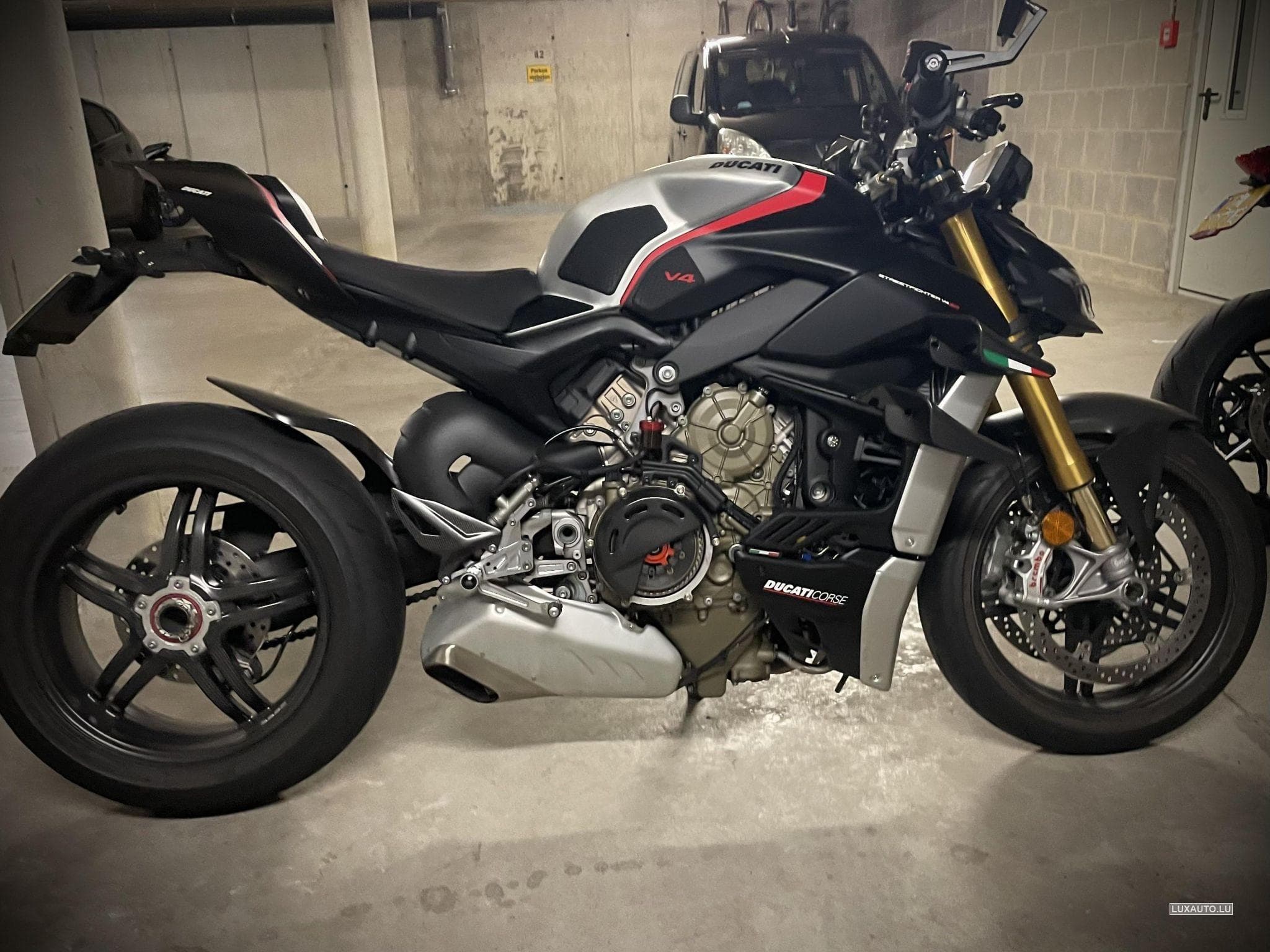 Ducati Streetfighter SP (2023) - Foto 1