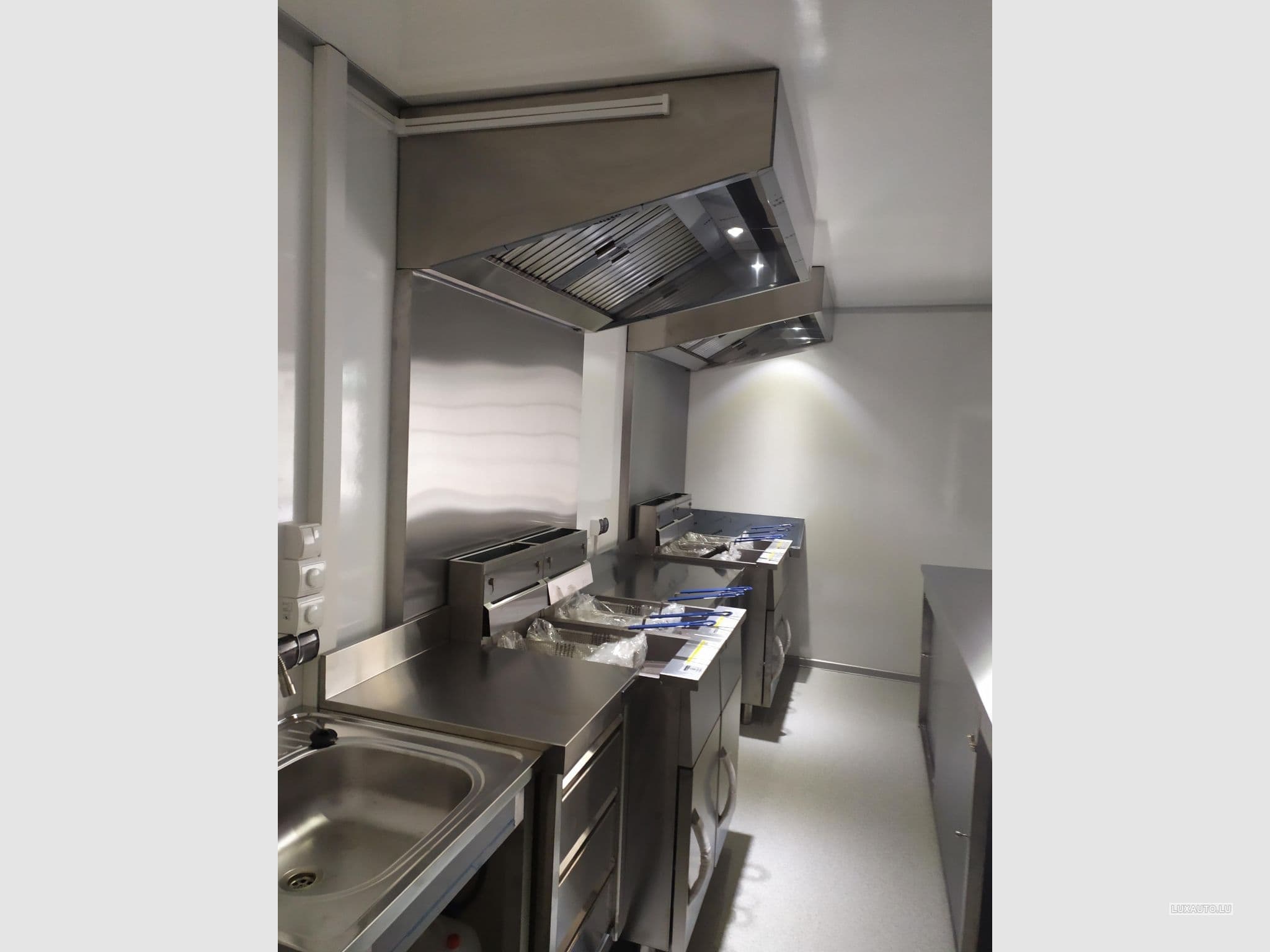 Remorque Food truck Food Truck Verkaufsanhänger Remorque de ventev Verkaf Traile (2025) - Foto 10