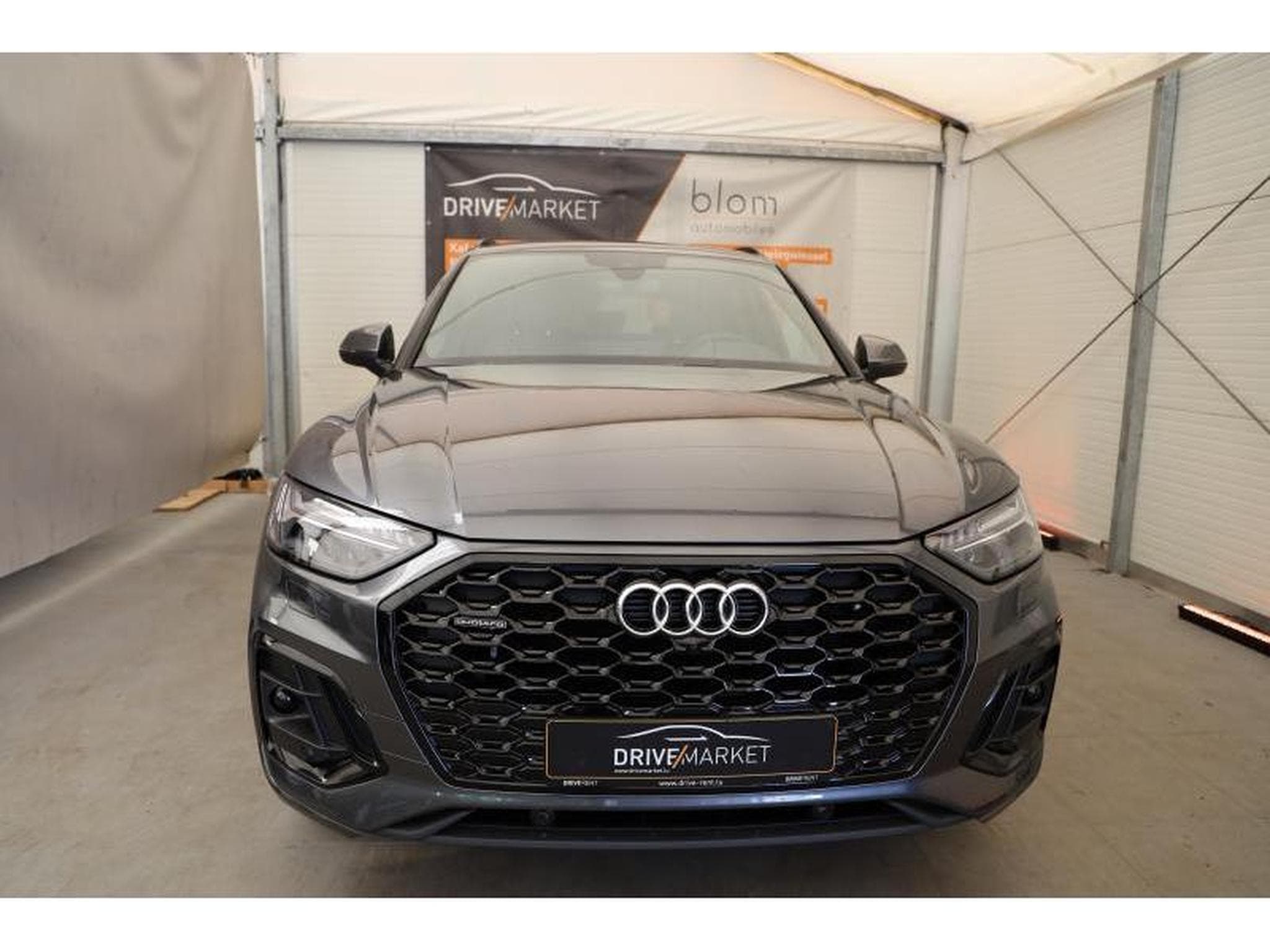 Audi Q5 Sportback S line (2023) - Photo 16