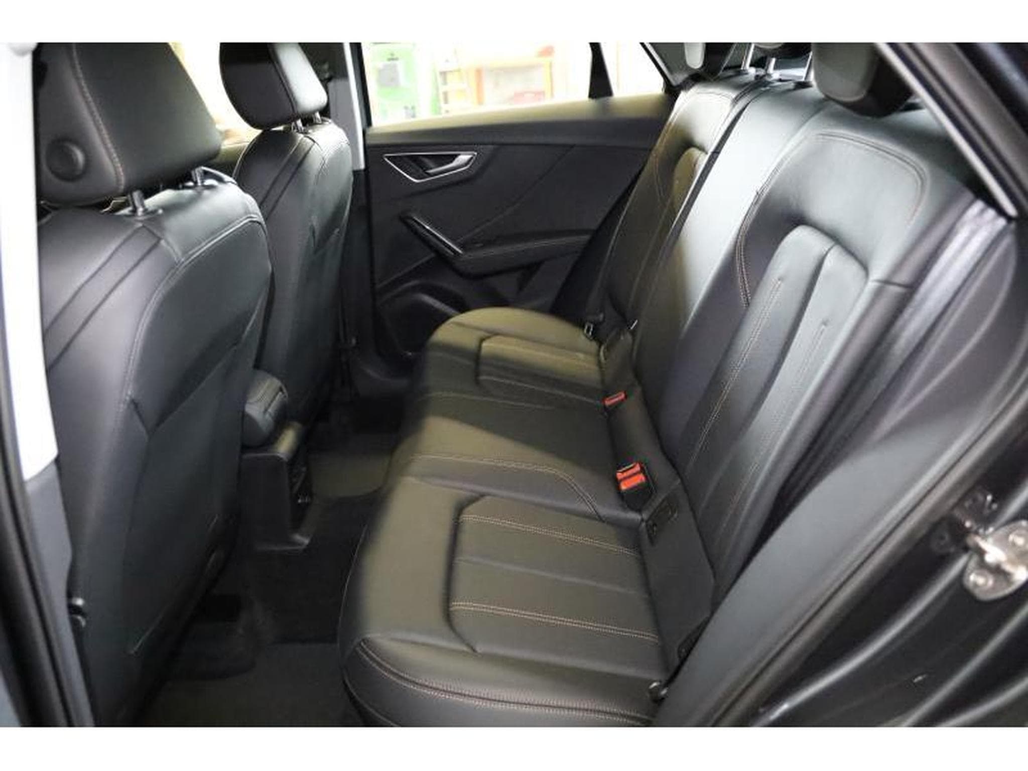 Audi Q2 35 TFSI S Tronic (2024) - Photo 10