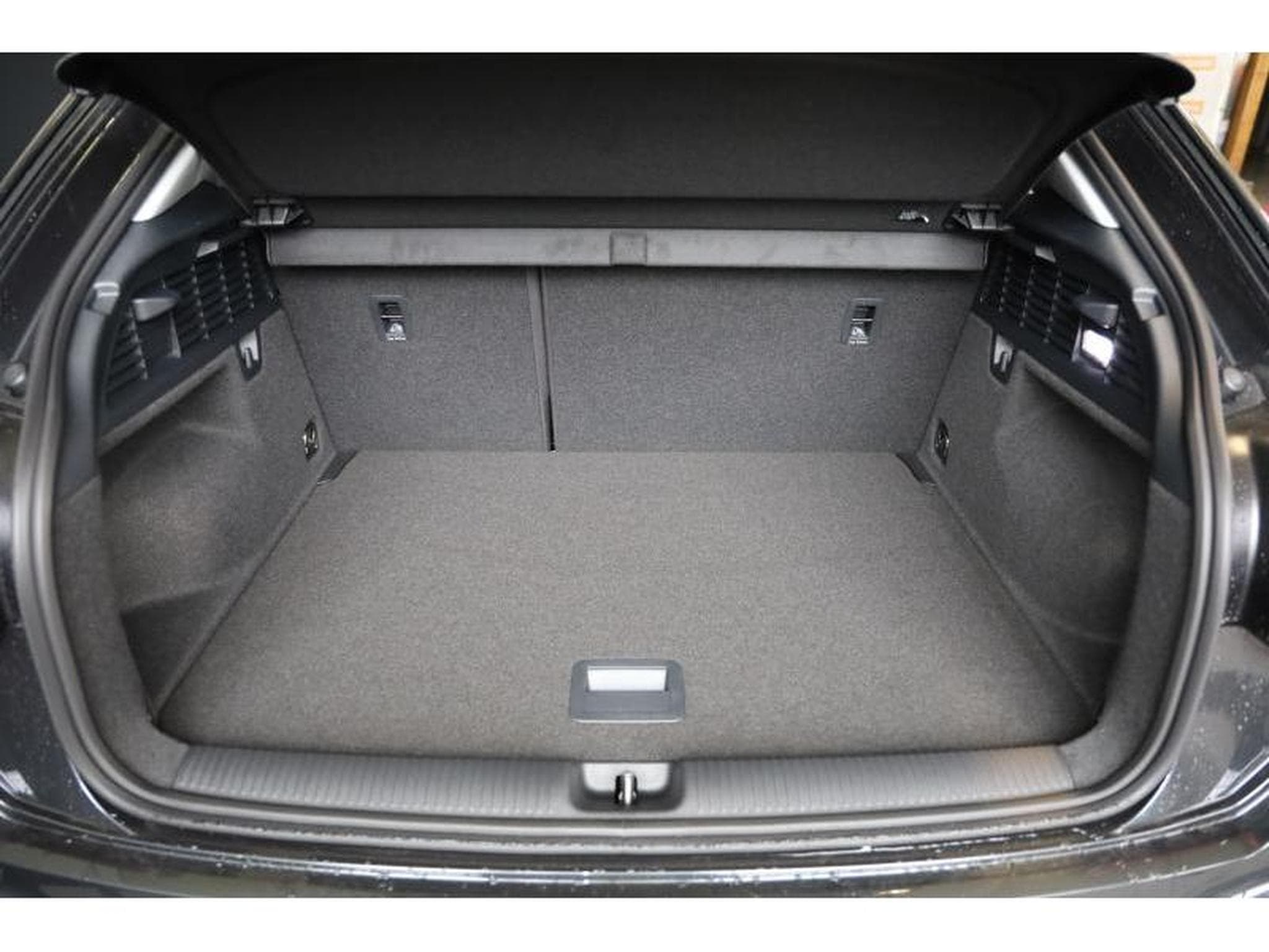 Audi Q2 35 TFSI S Tronic (2024) - Photo 5