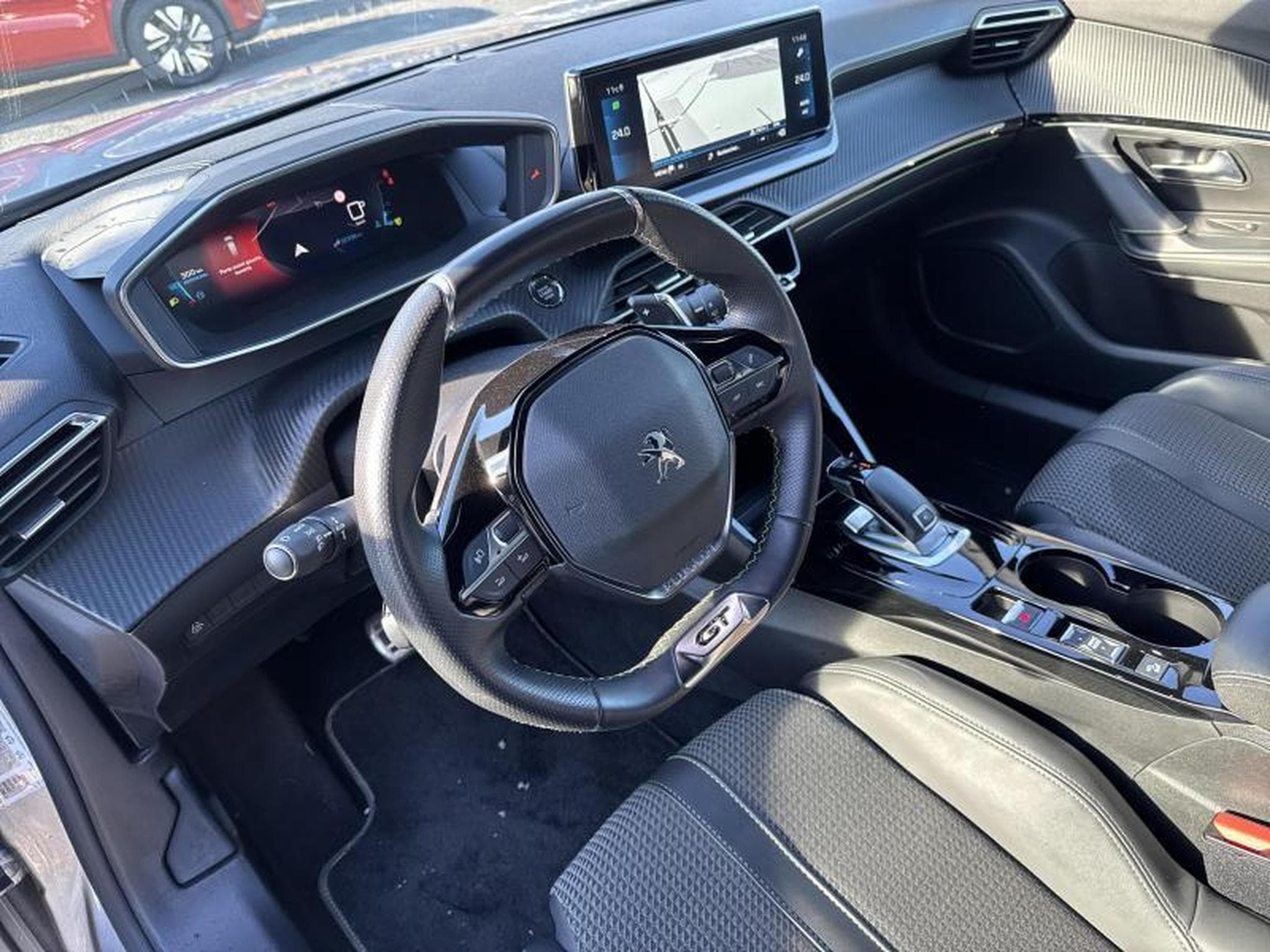 Peugeot 2008 II GT (2022) - Photo 15