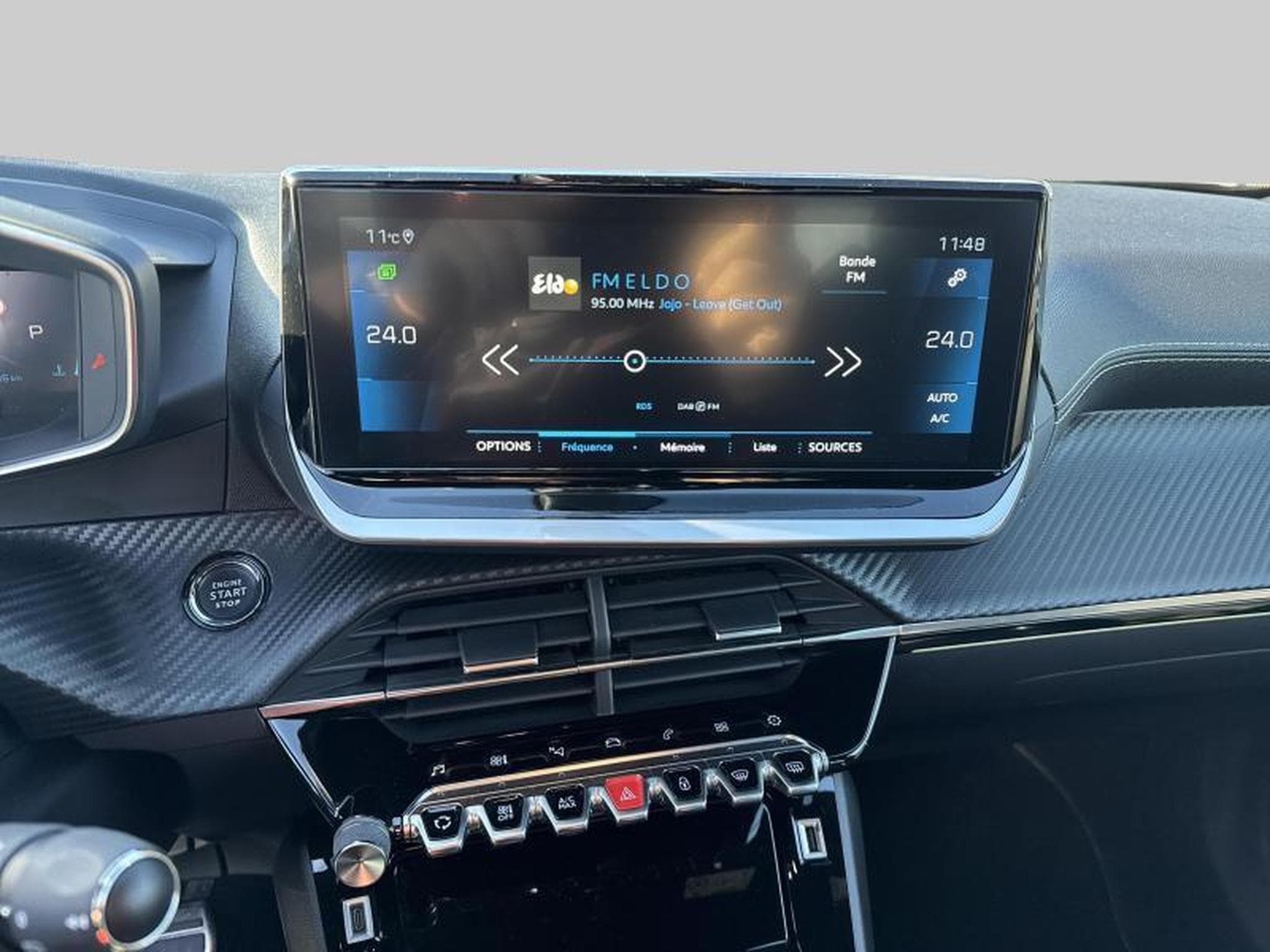 Peugeot 2008 II GT (2022) - Photo 18