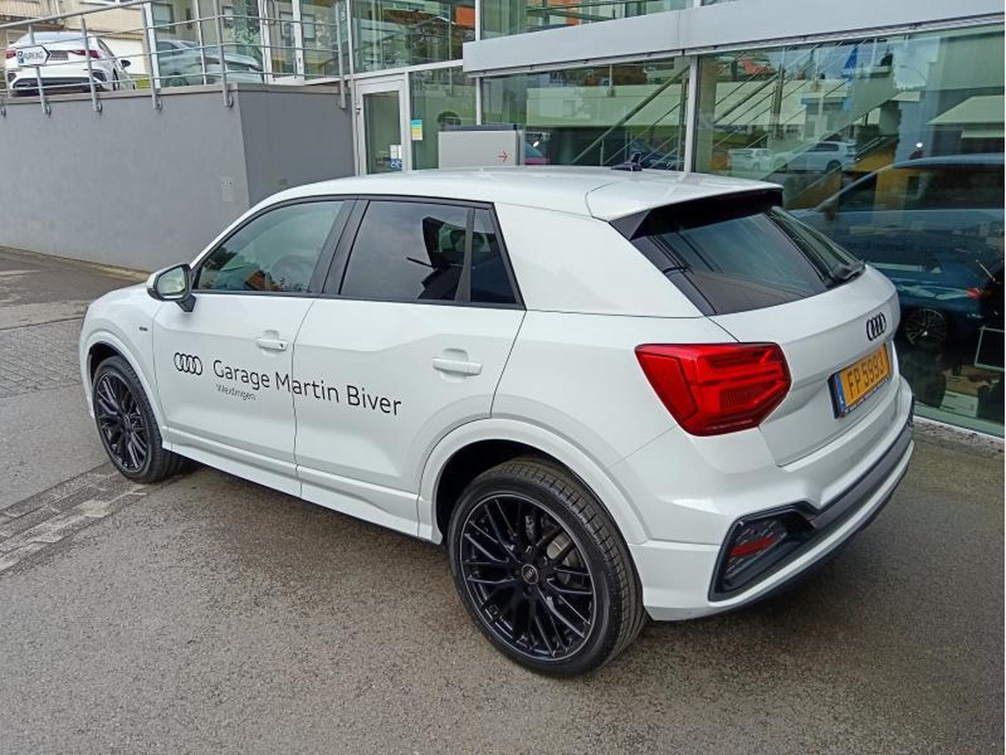 Audi Q2 S-line 35 TDI s-tronic (2024) - Photo 2