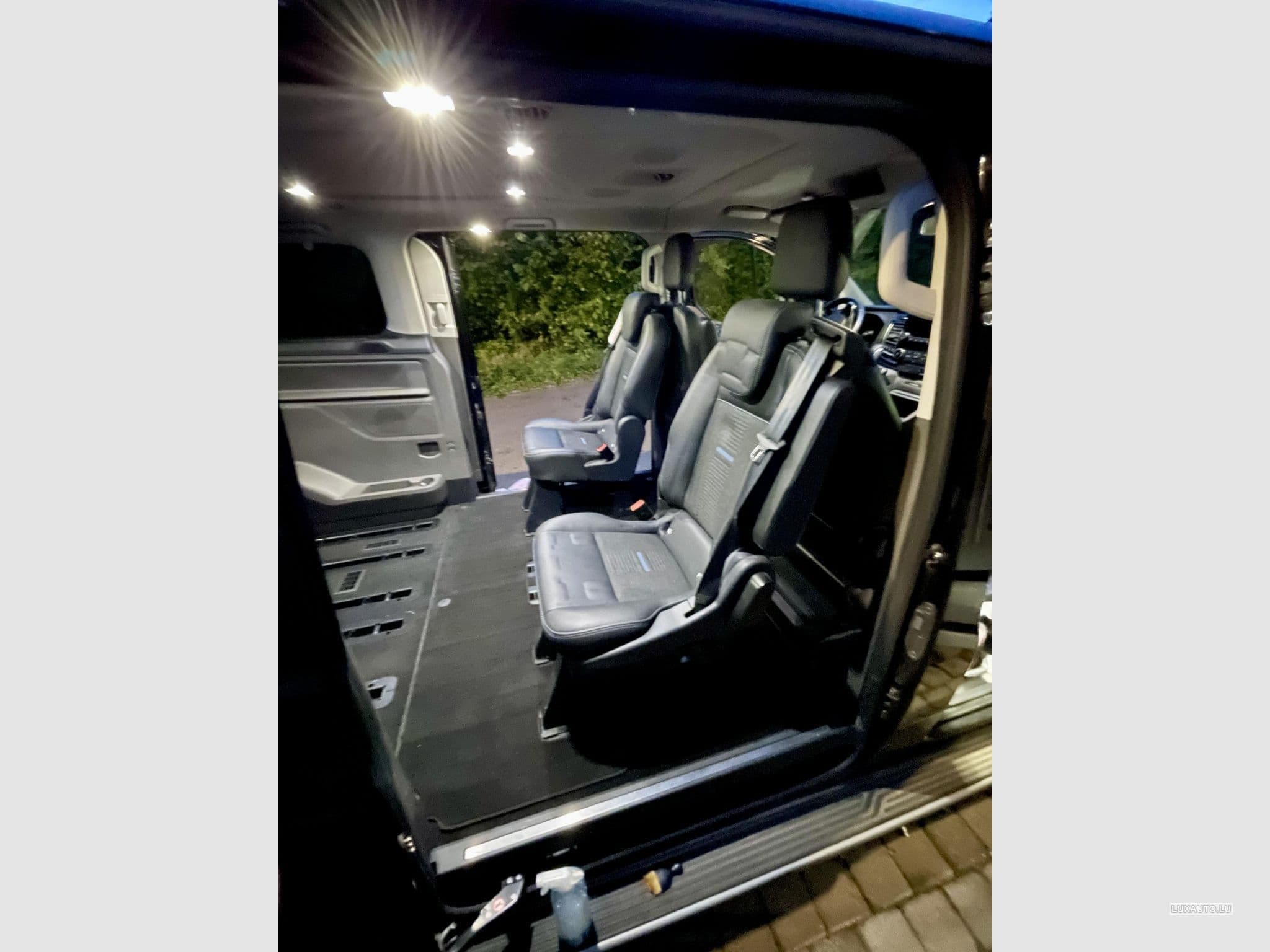 Ford Tourneo Custom (2021) - Foto 8