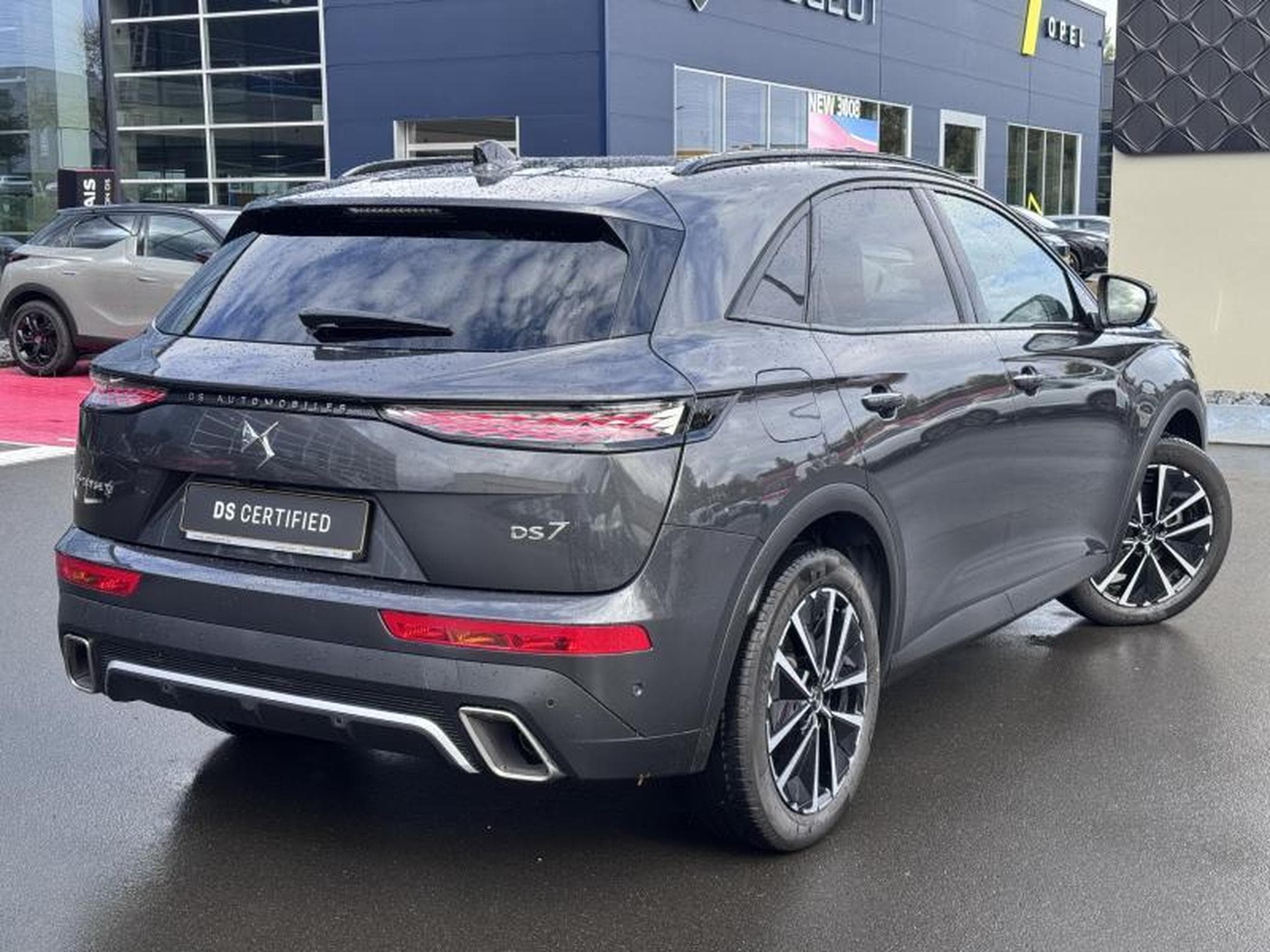 DS Automobiles DS7 7 E-Tense RIVOLI 300 (2024) - Foto 4