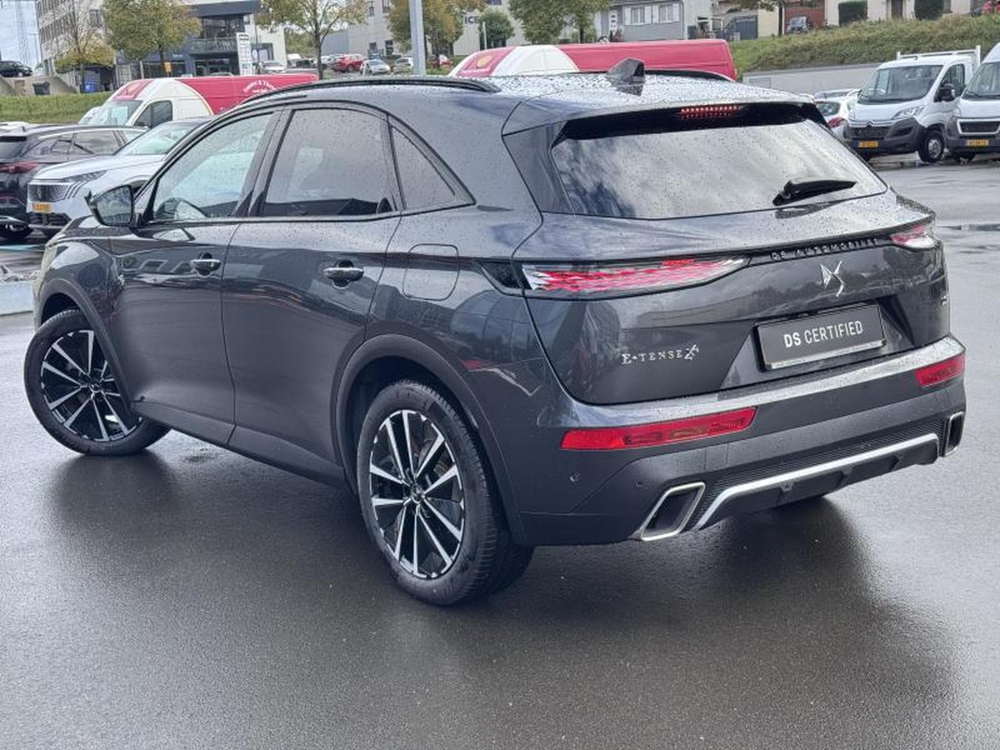 DS Automobiles DS7 7 E-Tense RIVOLI 300 (2024) - Foto 6