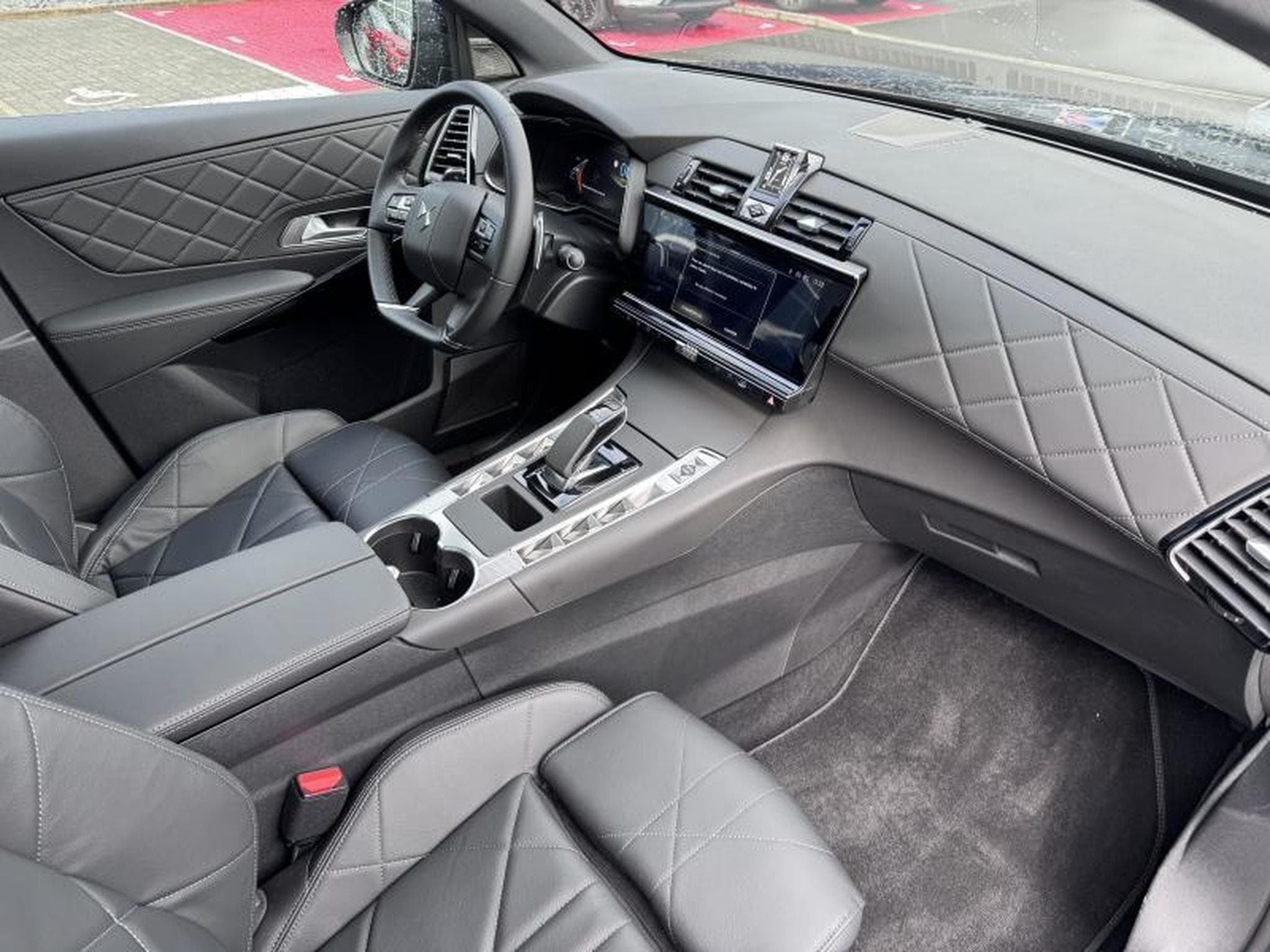 DS Automobiles DS7 7 E-Tense RIVOLI 300 (2024) - Foto 9