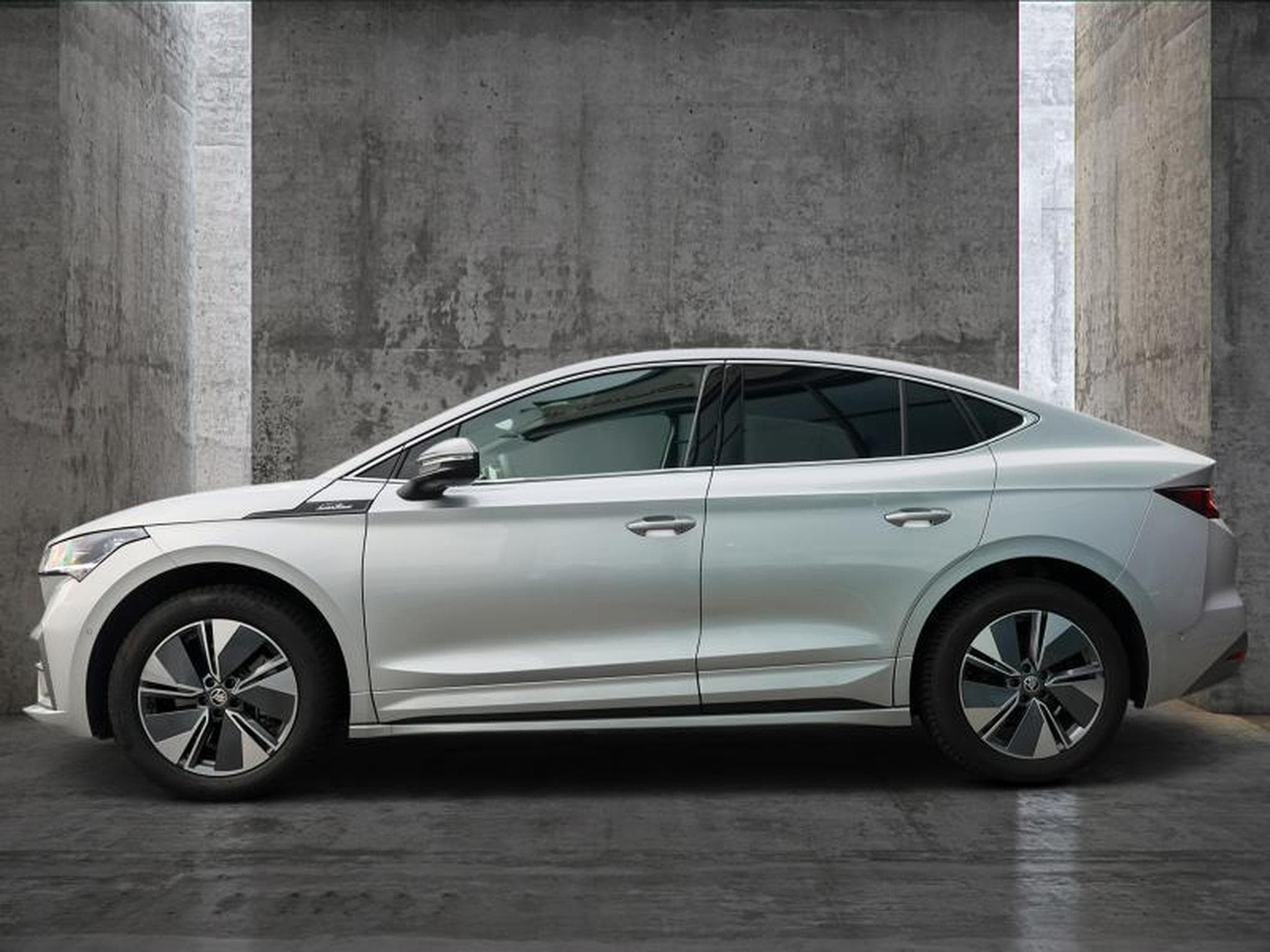 Skoda Enyaq L&K (2024) - Foto 3