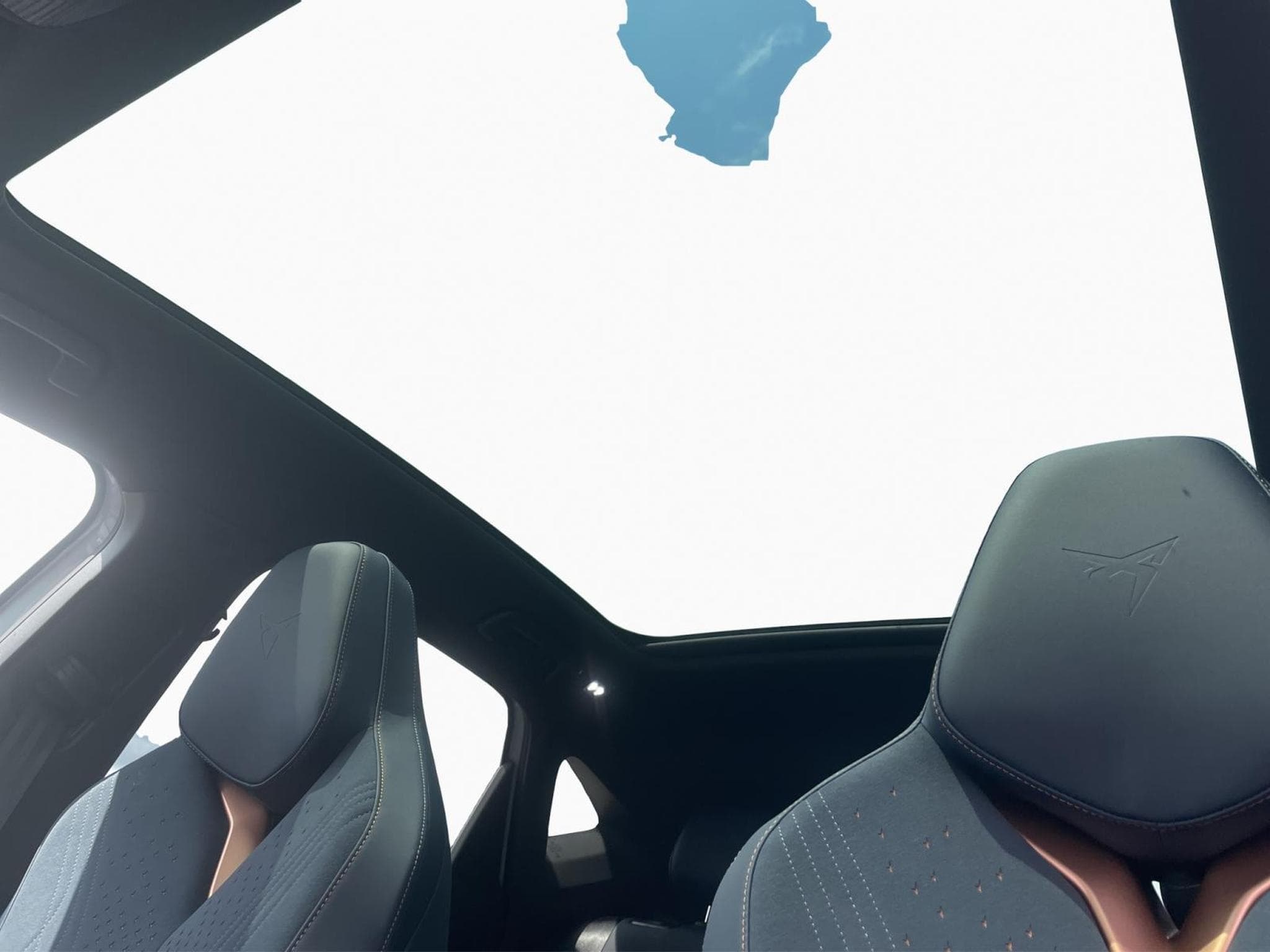 Cupra Tavascan VZ (2024) - Photo 15