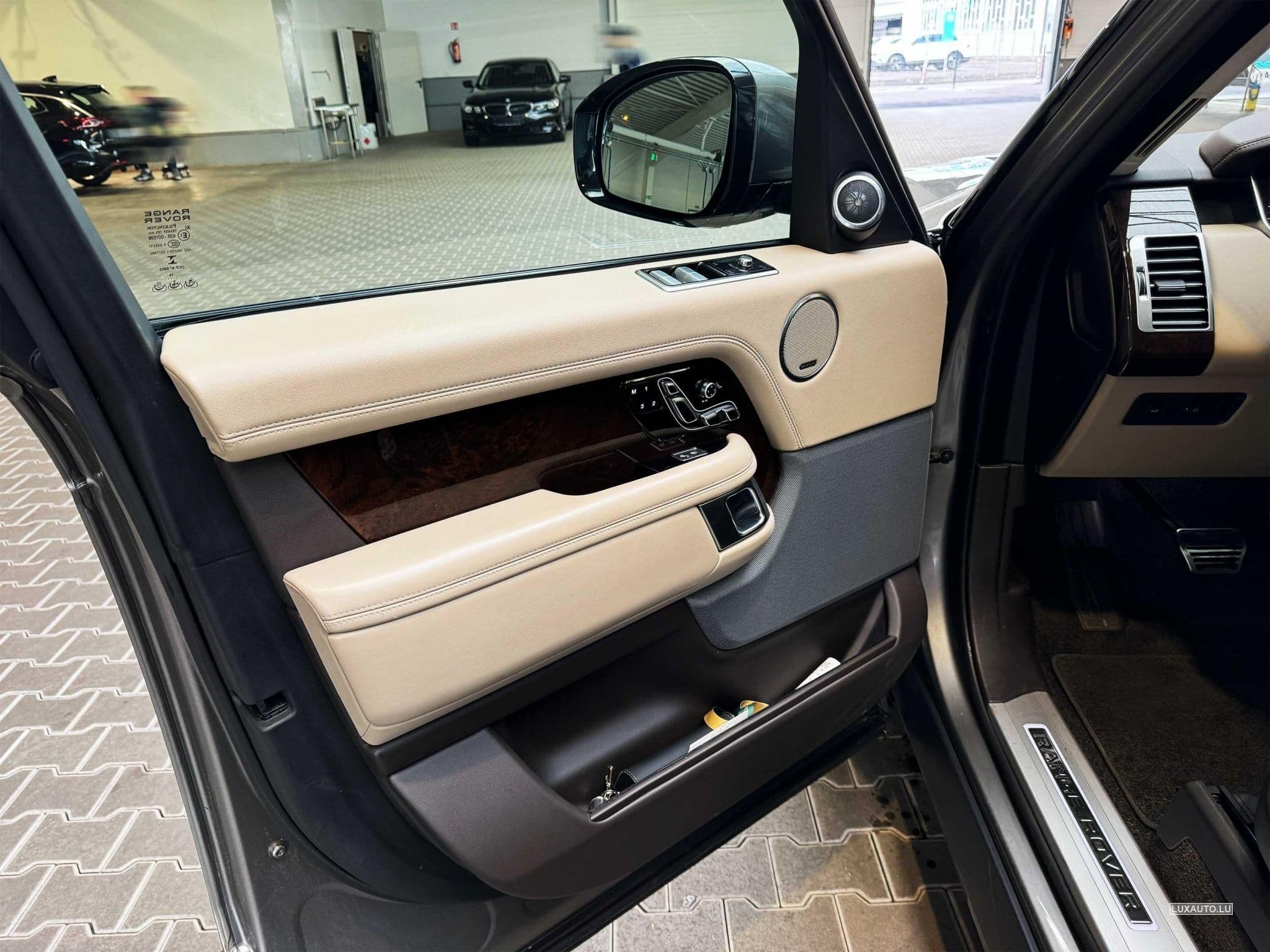 Land-Rover Range Rover P525 VOGUE/PANORAMA/AHK/TOP/*VOLL* (2020) - Foto 6