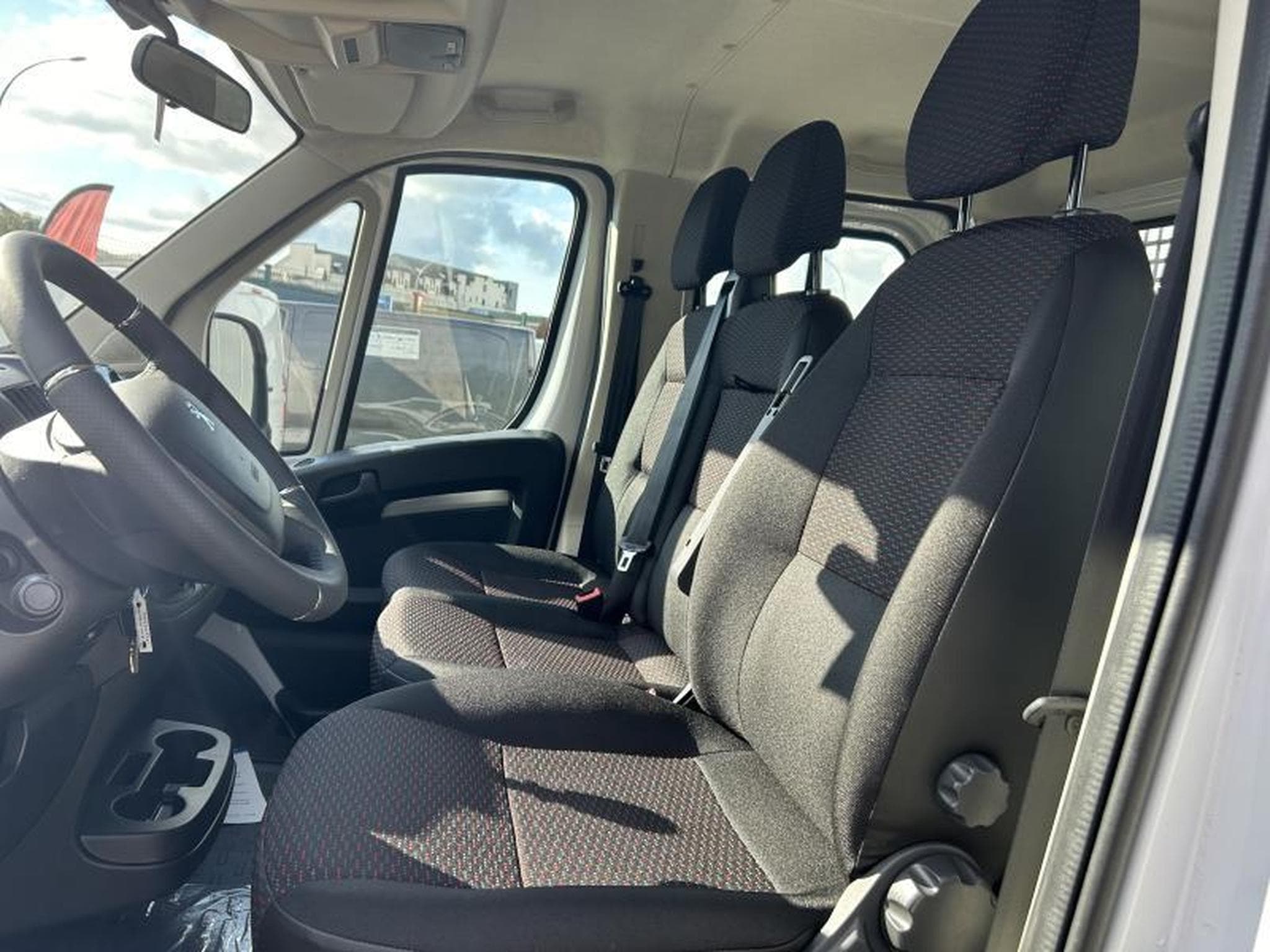 Peugeot Boxer Plateau DC 435 L3 (2024) - Photo 11