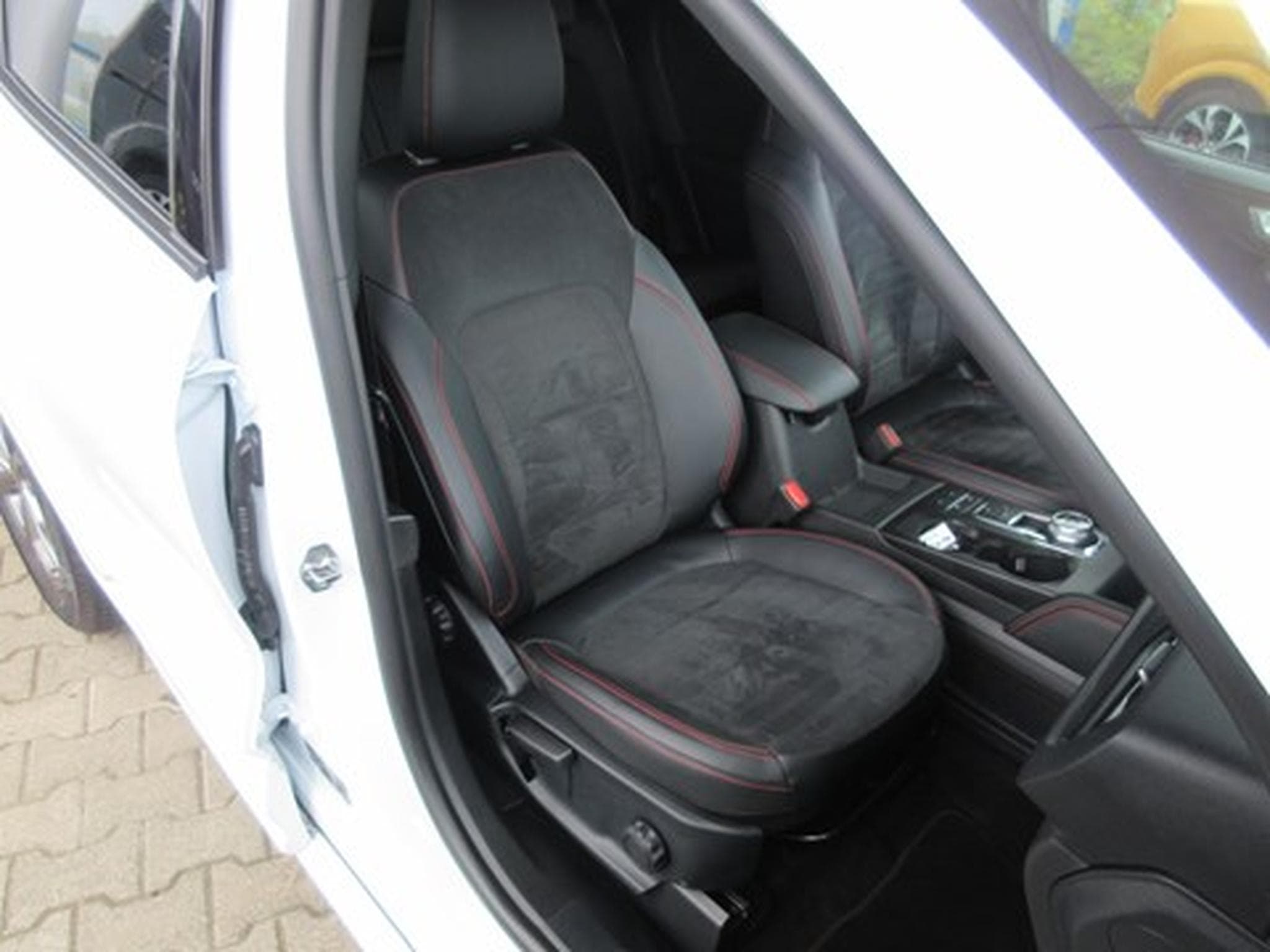 Ford Kuga ST-Line X 2.5i FHEV 190ch/140kW - HF45 Auto AWD (2022) - Foto 5