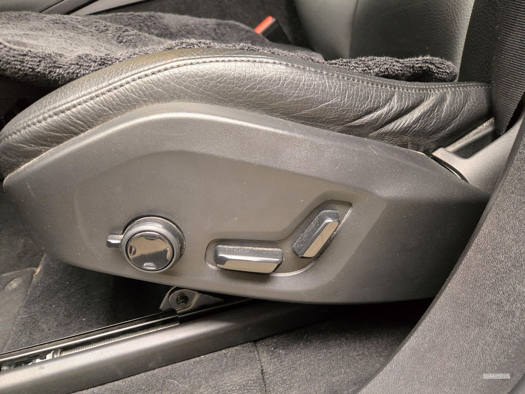 Volvo XC90 T8 AWD RECHARGE Inscription (2020) - Photo 11