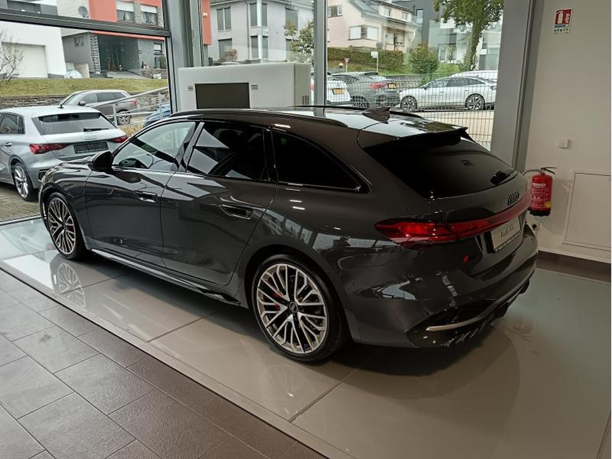 Audi A5 Avant 40 TDI quattro s-tronic (2025) - Photo 2