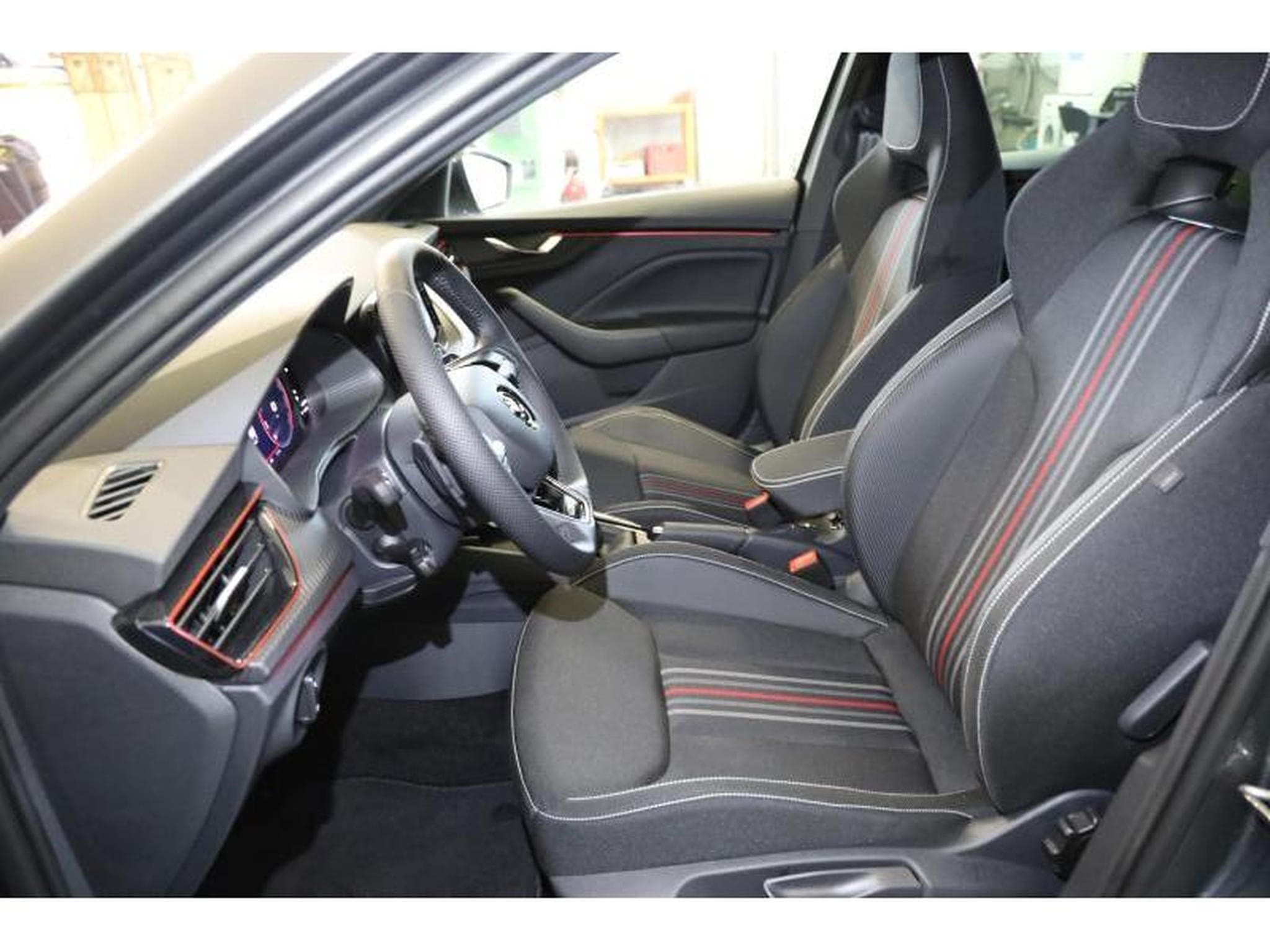 Skoda Scala Monte Carlo (2024) - Photo 14