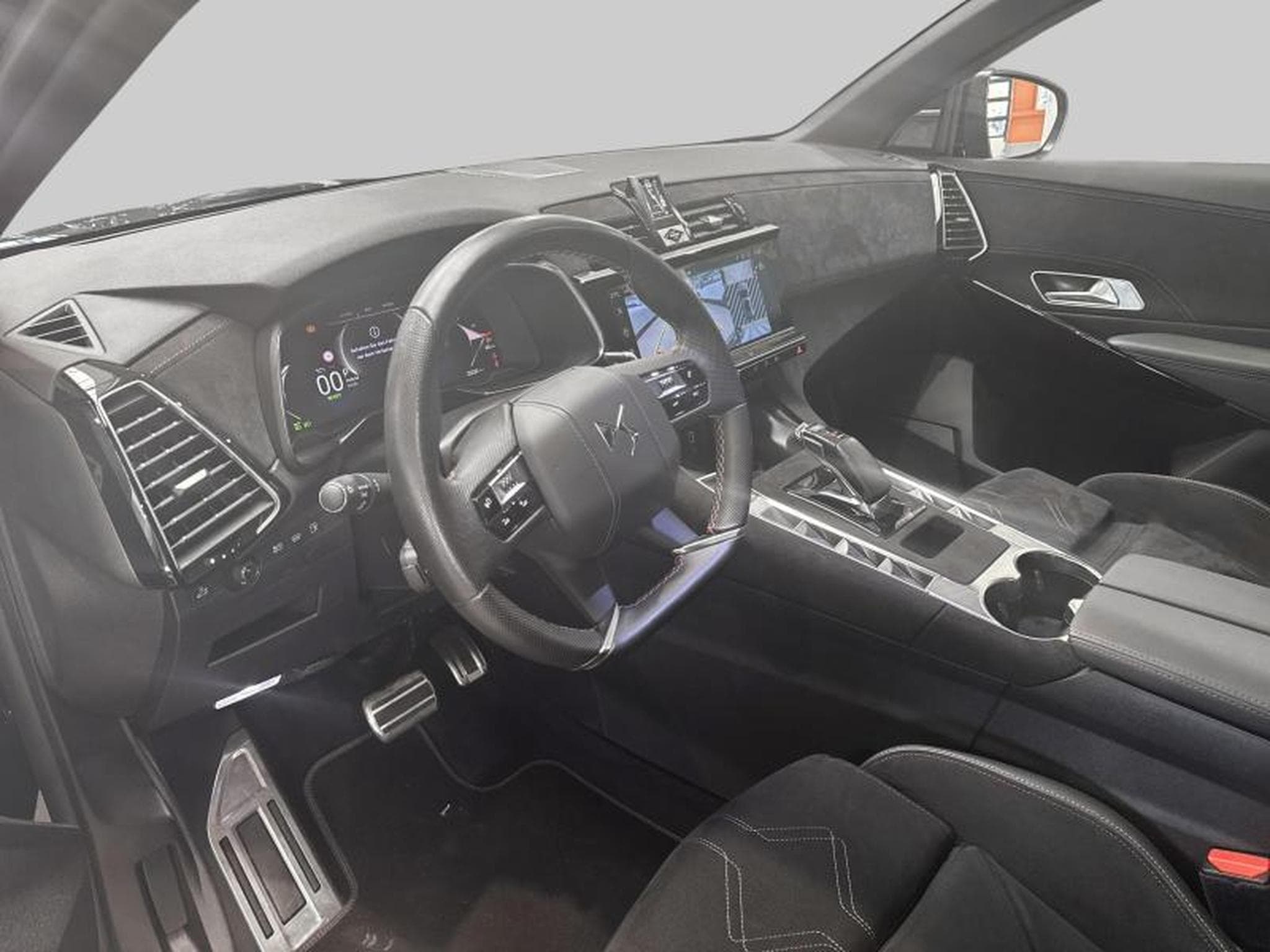 DS Automobiles DS7 E-Tense Performance Line + (2023) - Foto 11