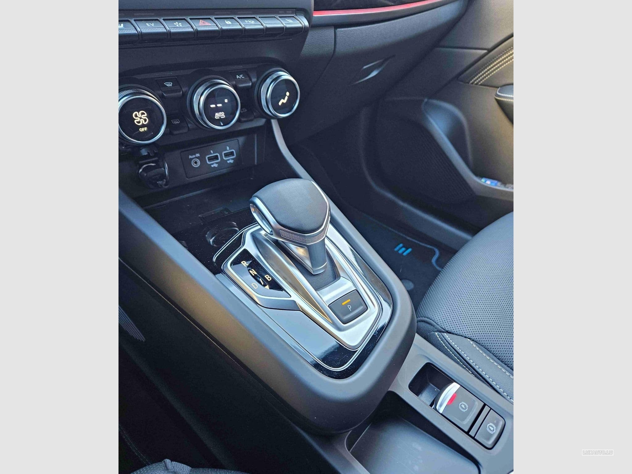 Renault Arkana Renault Arkana E-Tech Engineered Hybrid 145 ( 10/2023 ) (2023) - Photo 11