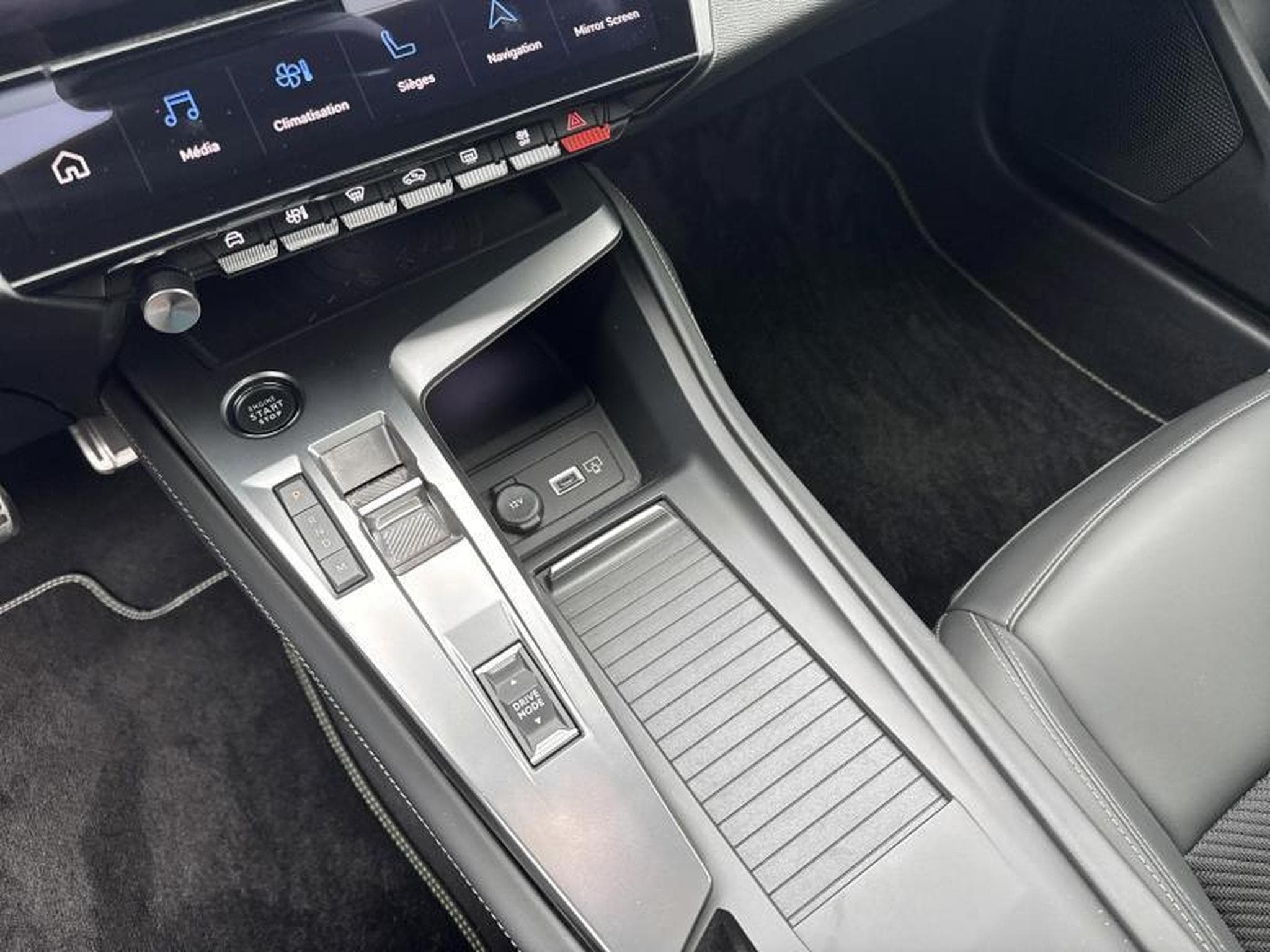 Peugeot 308 III GT (2021) - Foto 19