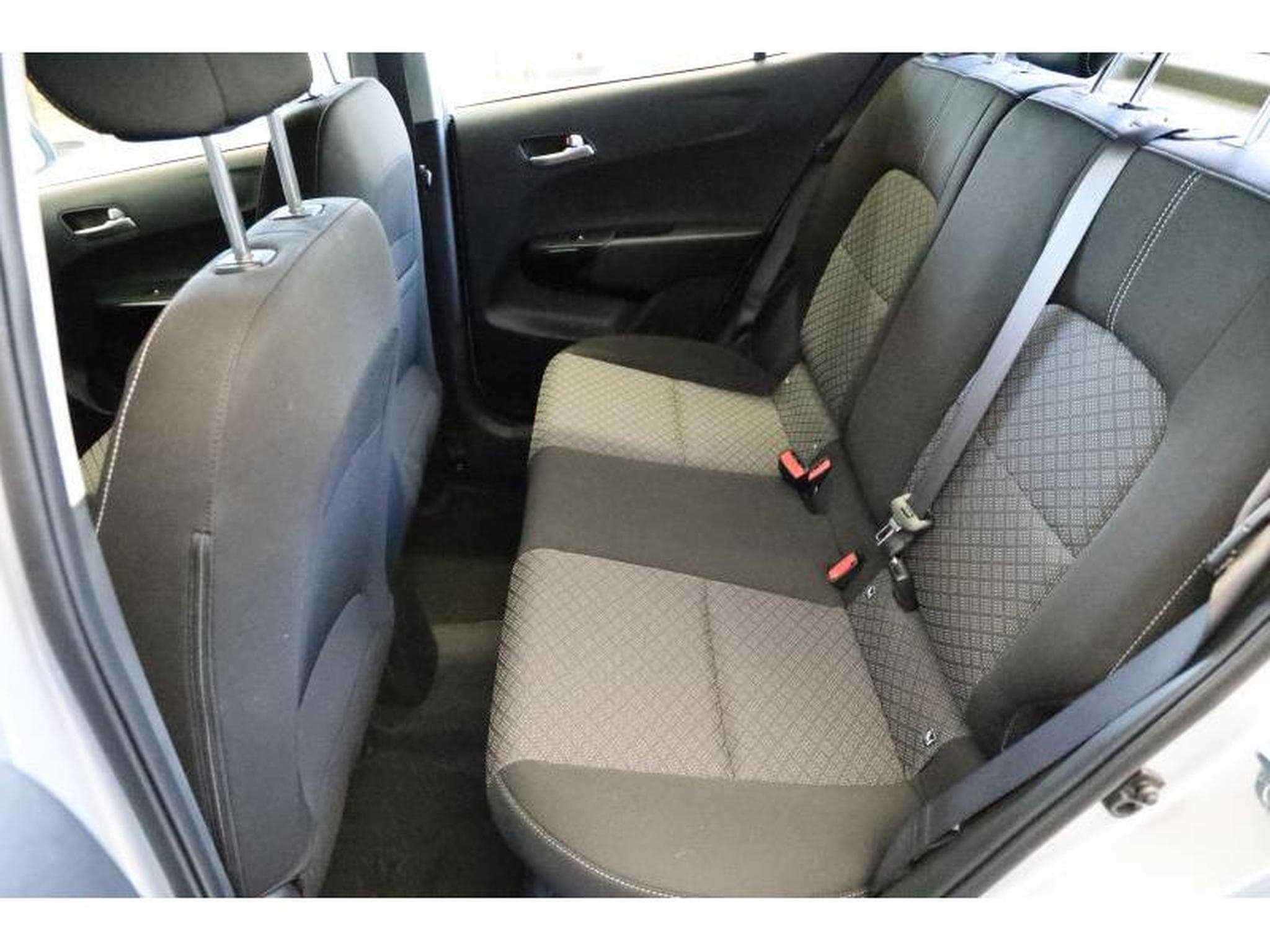 Kia Picanto Pulse (2024) - Foto 13