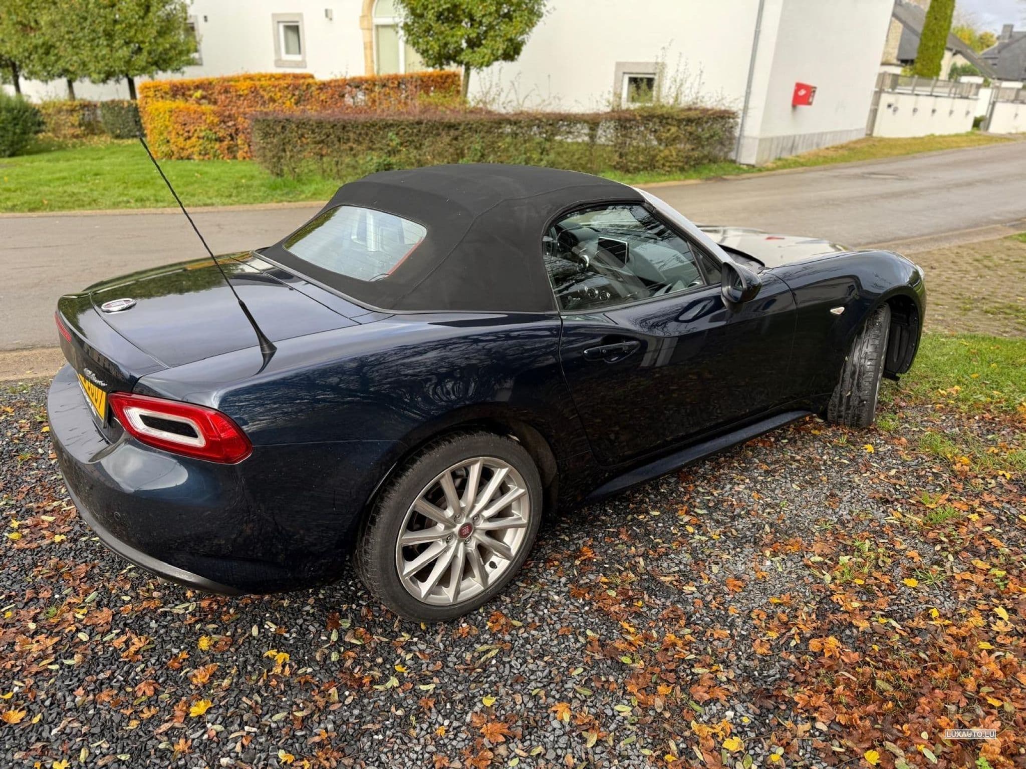 Fiat 124 Spider Lusso (2019) - Photo 2