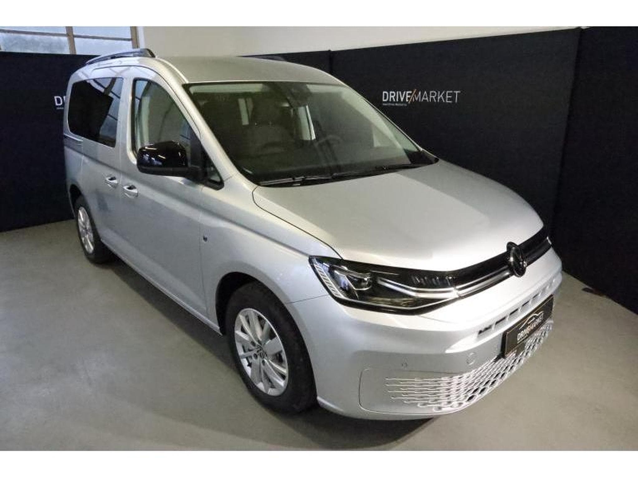 VW Caddy V Life (2024) - Photo 13