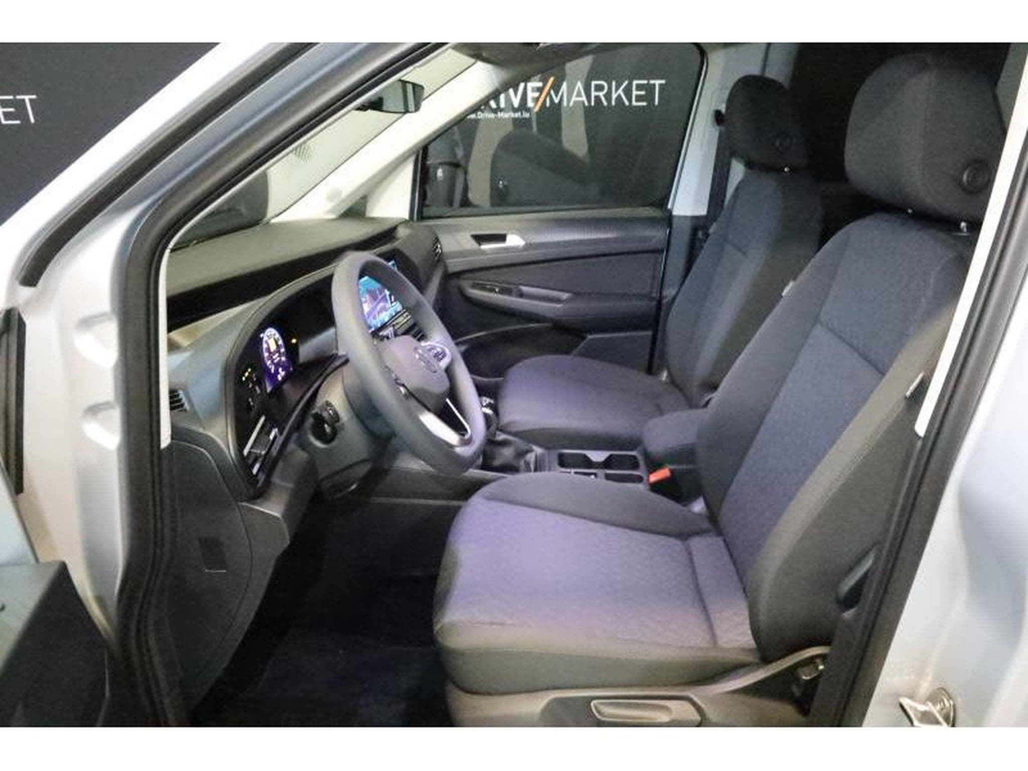 VW Caddy V Life (2024) - Photo 8