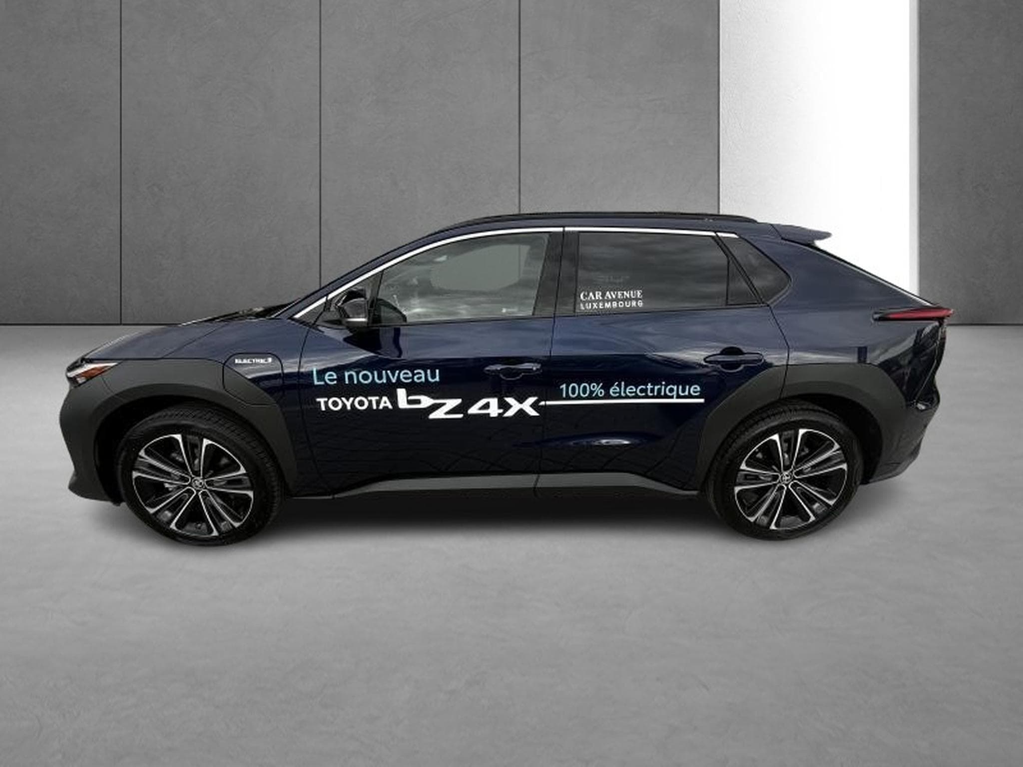 Toyota bZ4X STYLE PLUS (2023) - Photo 9