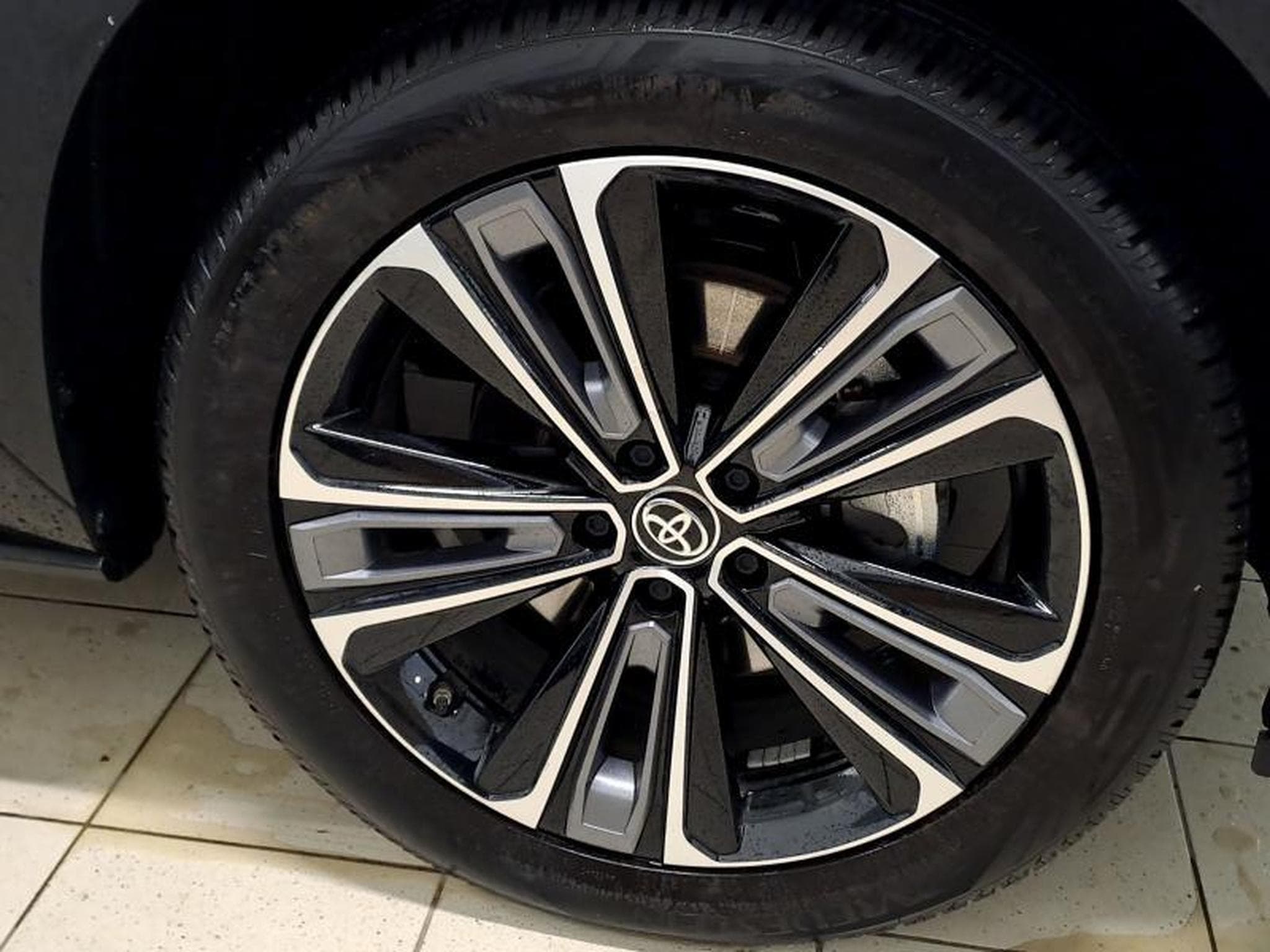 Toyota bZ4X Premium Awd (2023) - Foto 13