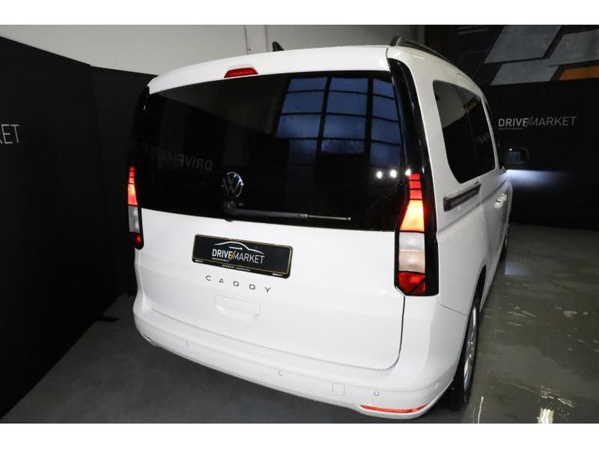 VW Caddy Life (2024) - Photo 6