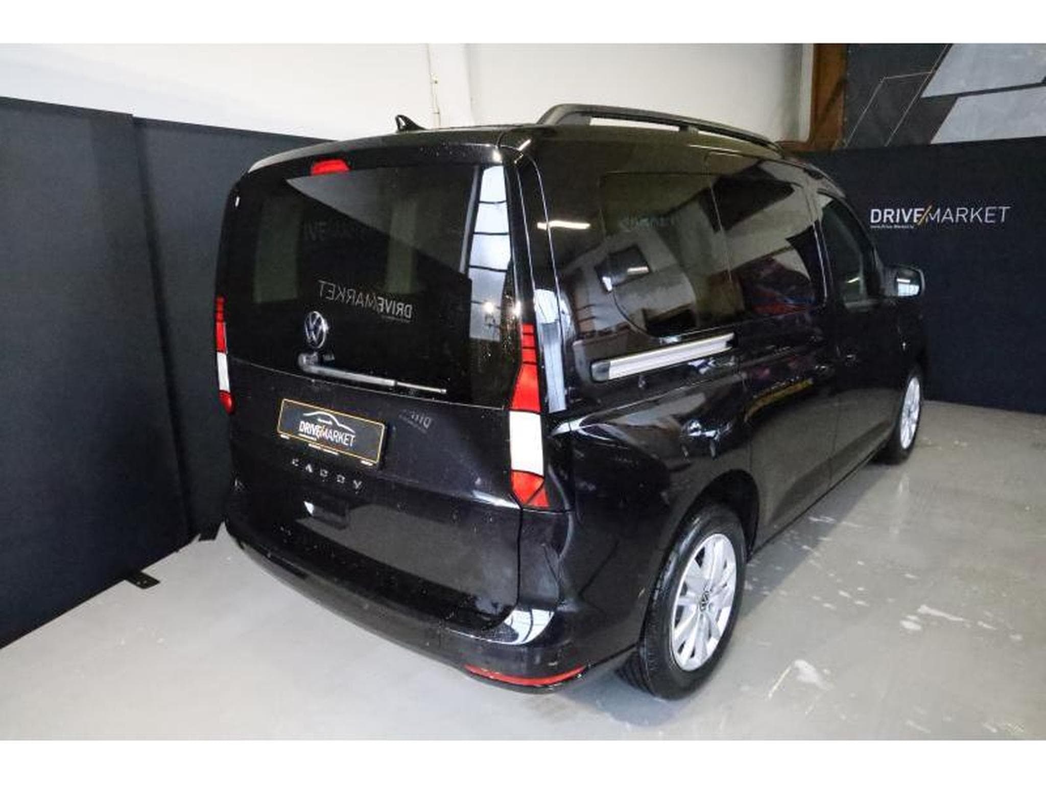 VW Caddy V Life (2024) - Foto 11