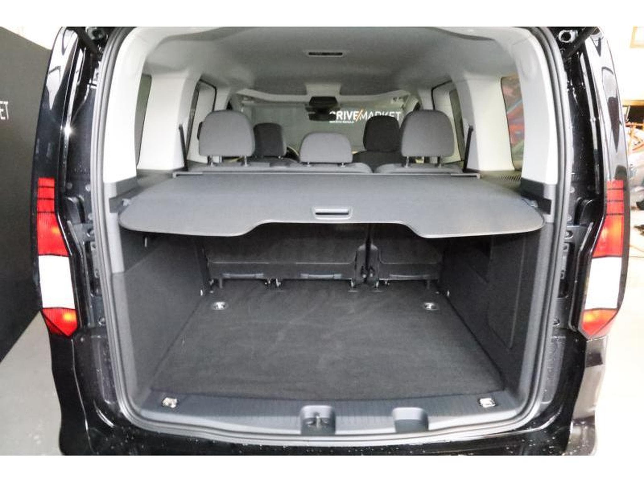 VW Caddy V Life (2024) - Foto 6