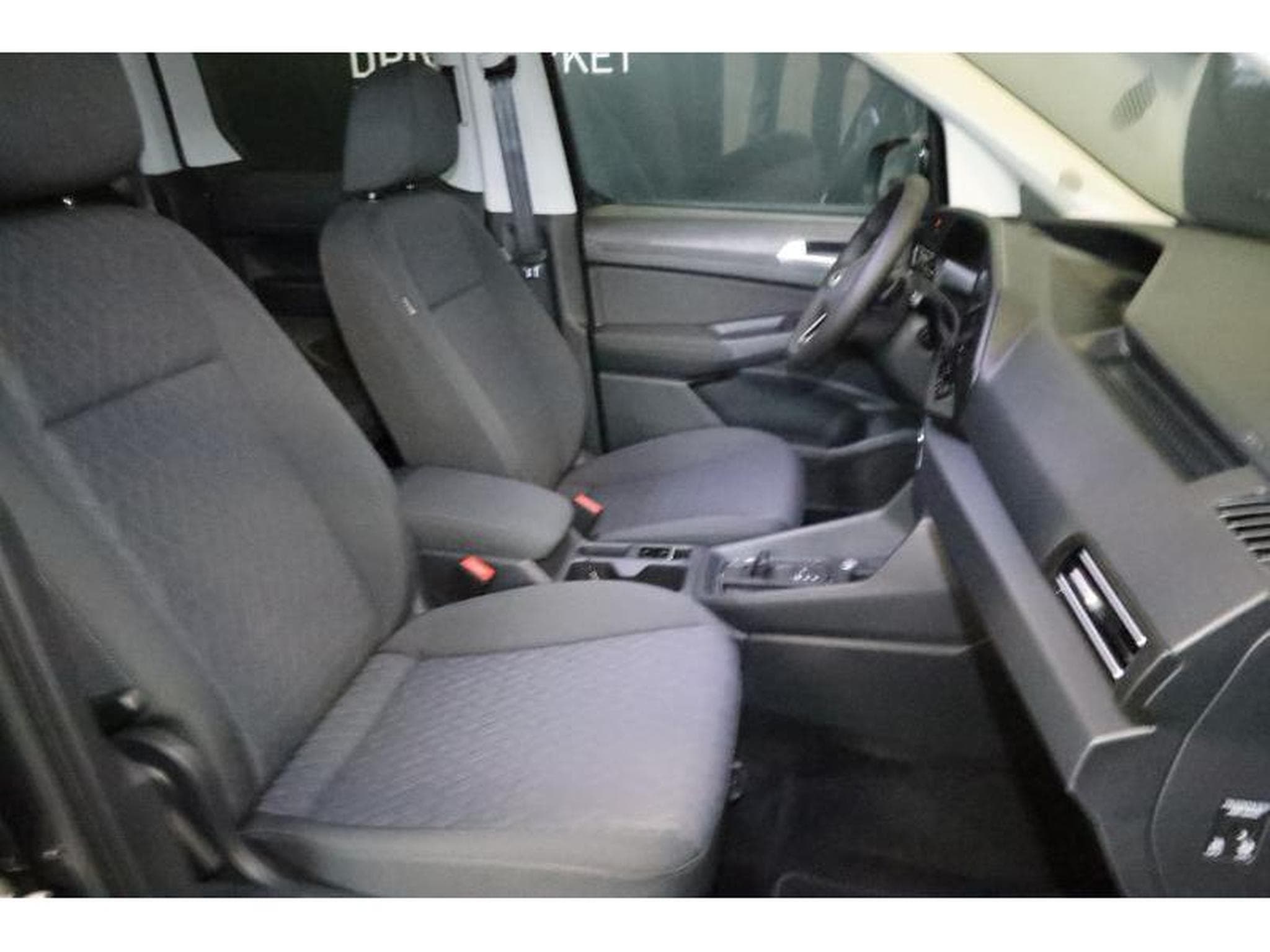 VW Caddy V Life (2024) - Foto 8