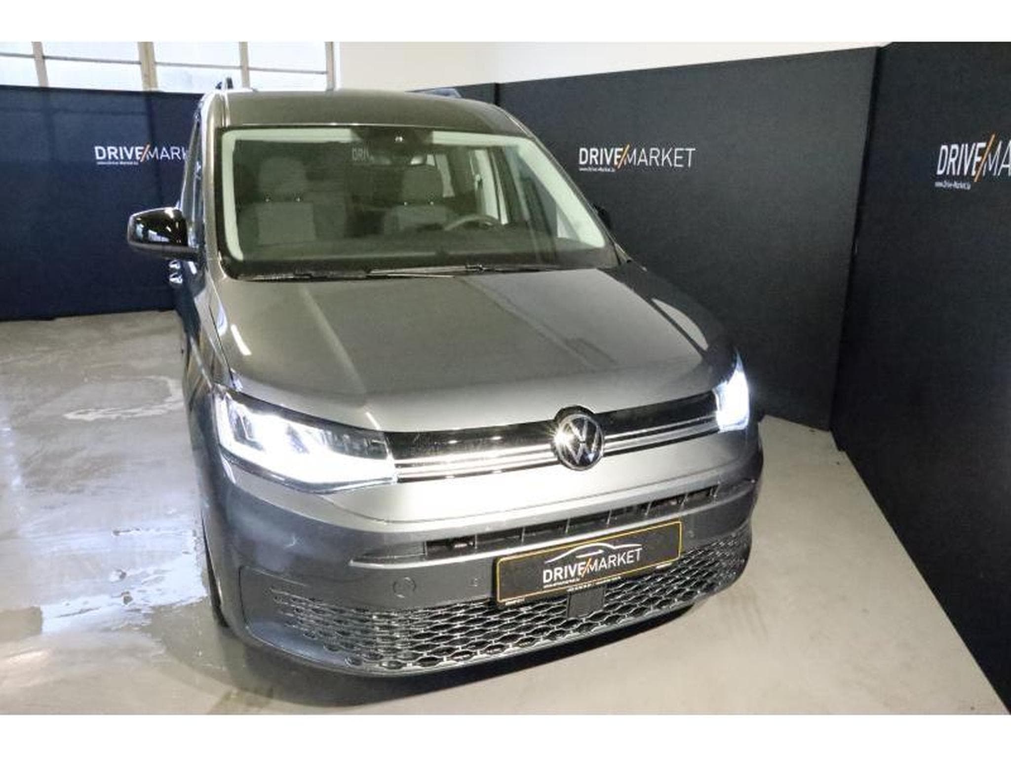 VW Caddy V Life (2024) - Photo 15