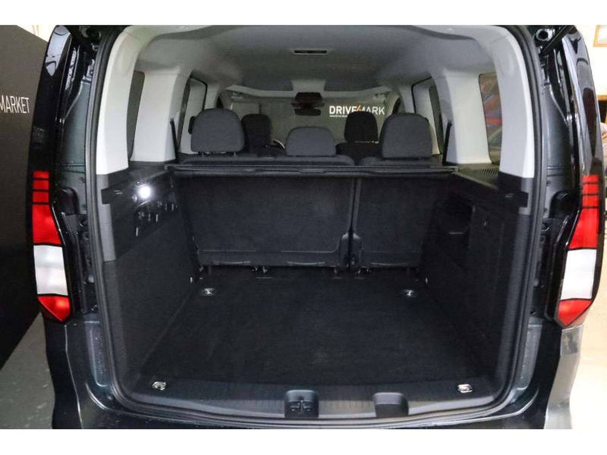 VW Caddy V Life (2024) - Photo 6