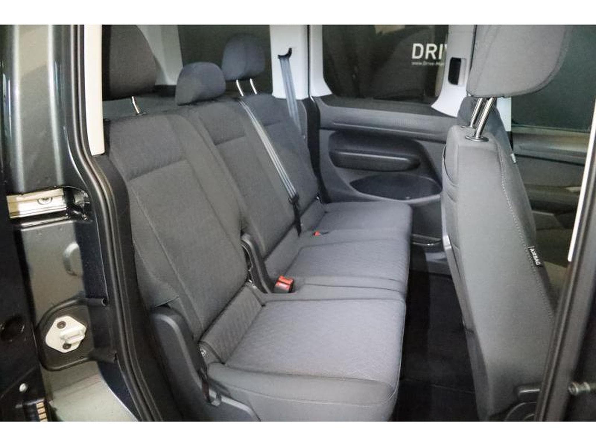 VW Caddy V Life (2024) - Foto 14